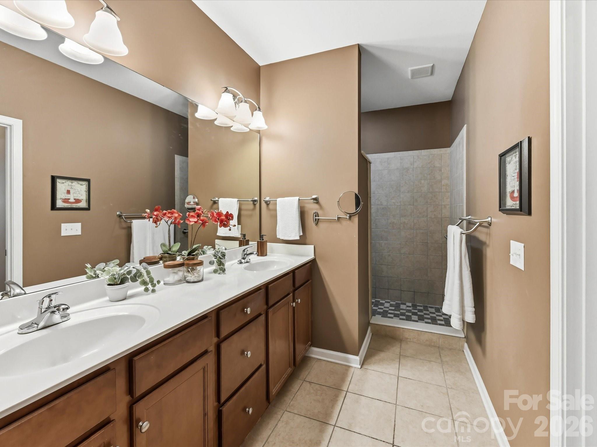 4415 Parkgate Drive — Matthews
