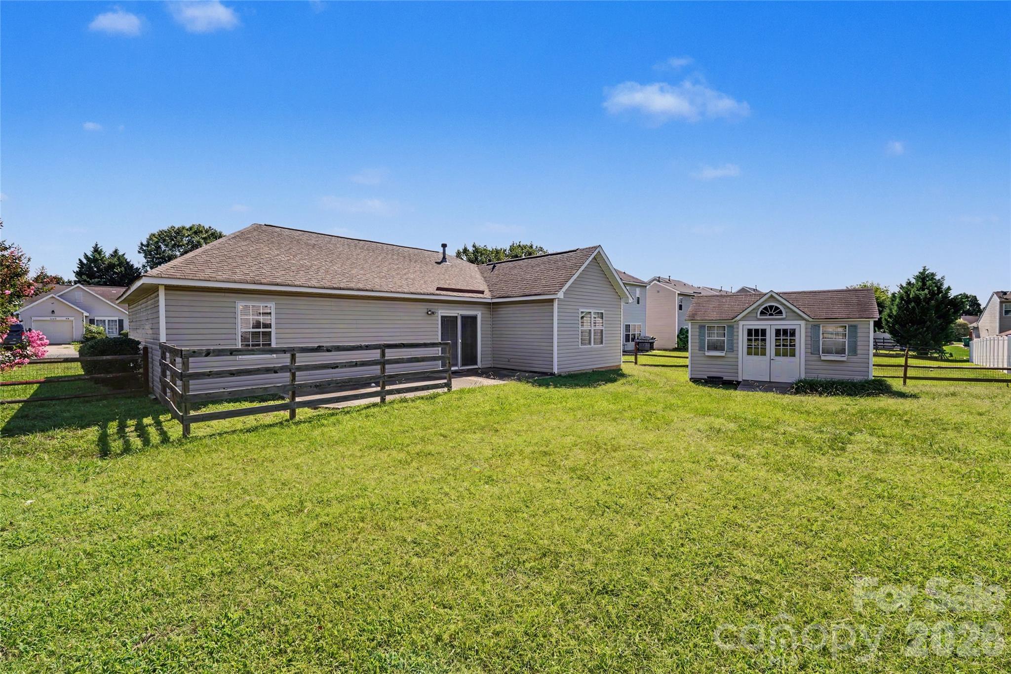 10439 Green Hedge Avenue — Charlotte