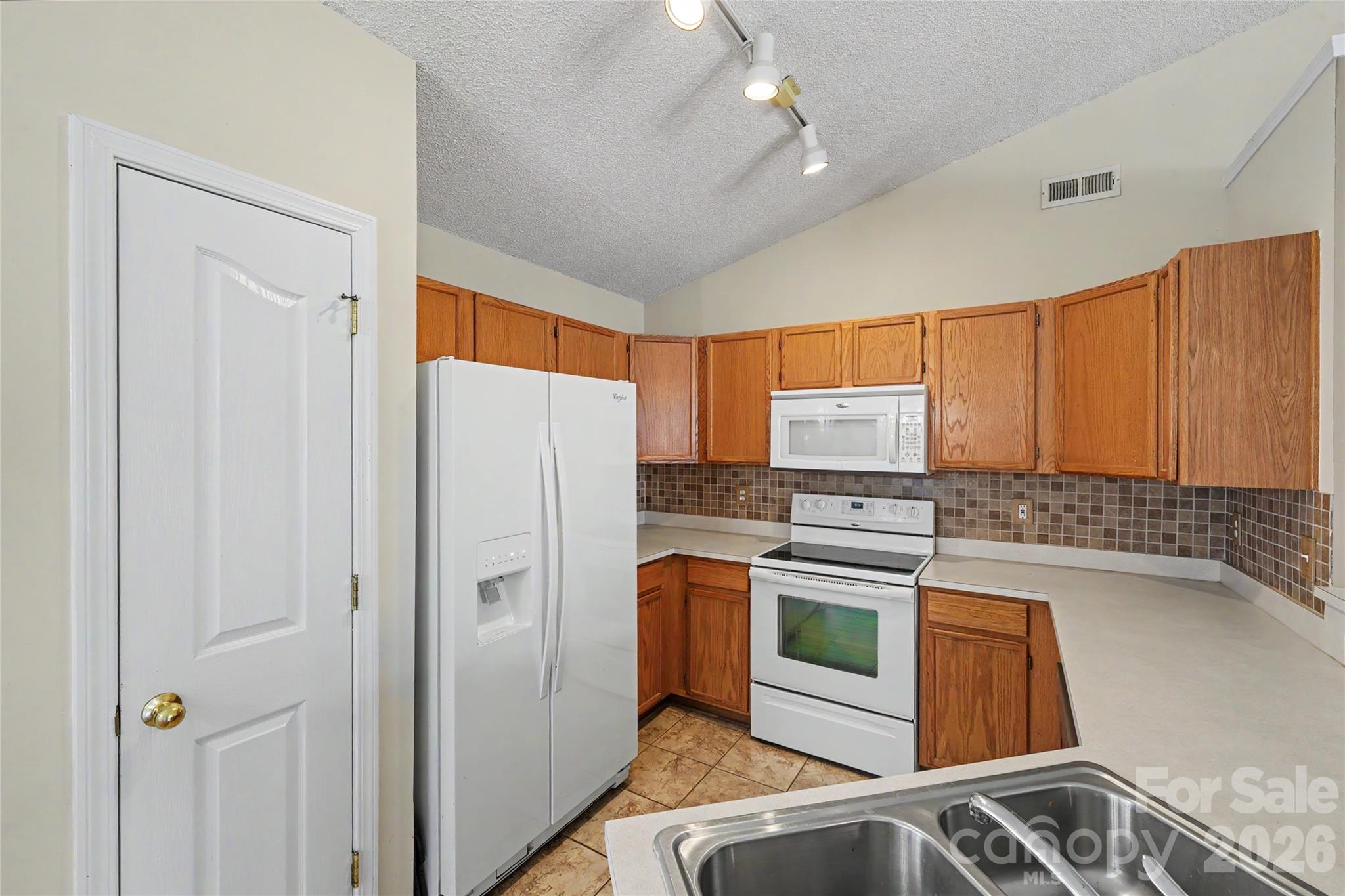10439 Green Hedge Avenue — Charlotte