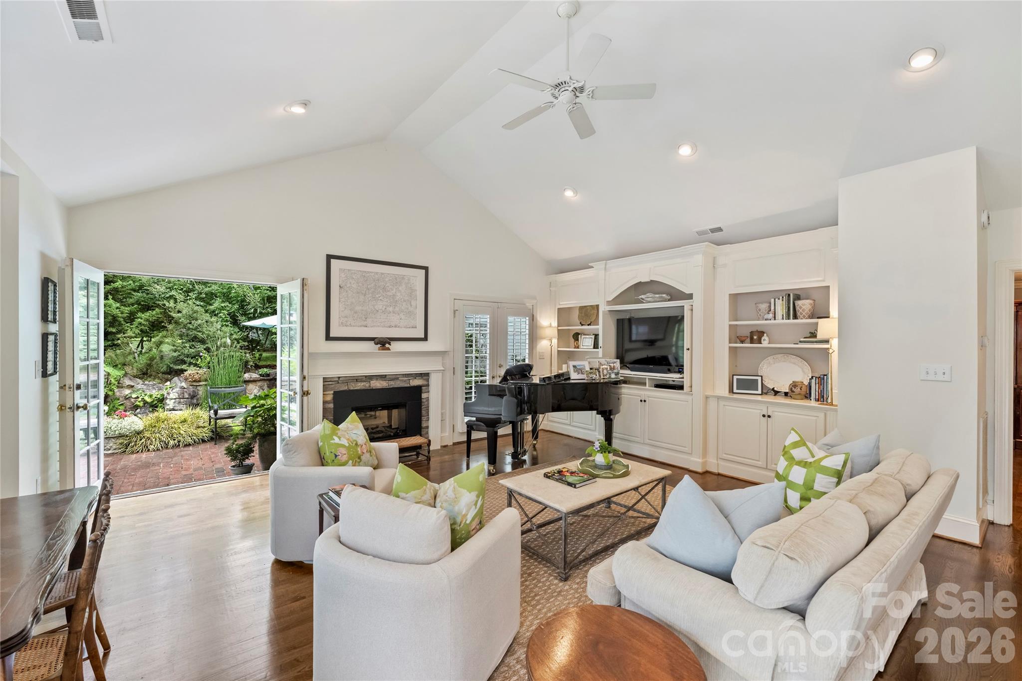 246 S Canterbury Road — Charlotte