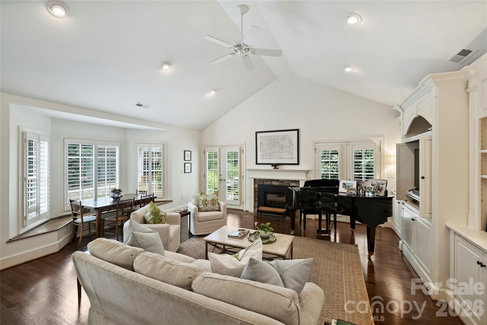 246 S Canterbury Road — Charlotte