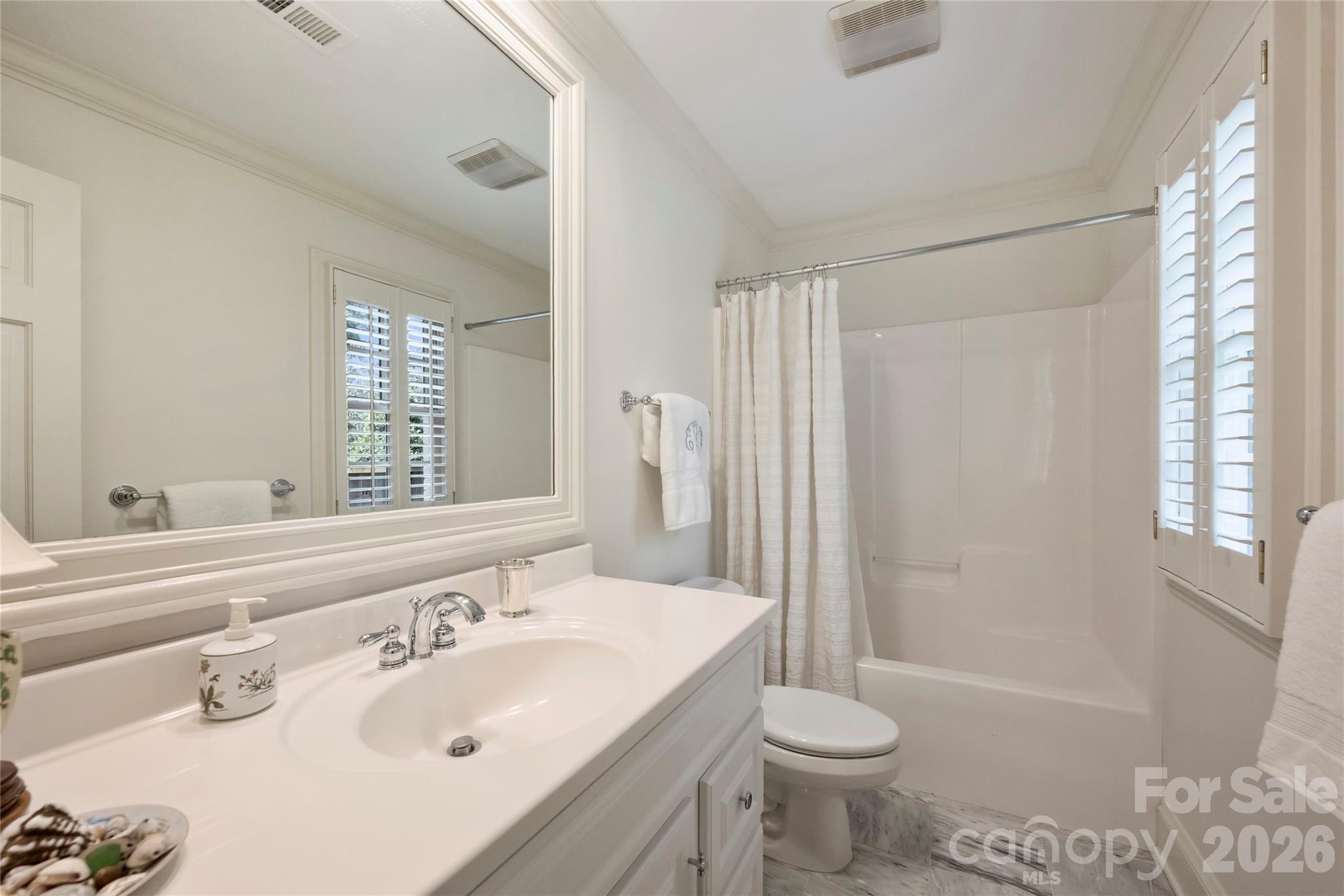 246 S Canterbury Road — Charlotte