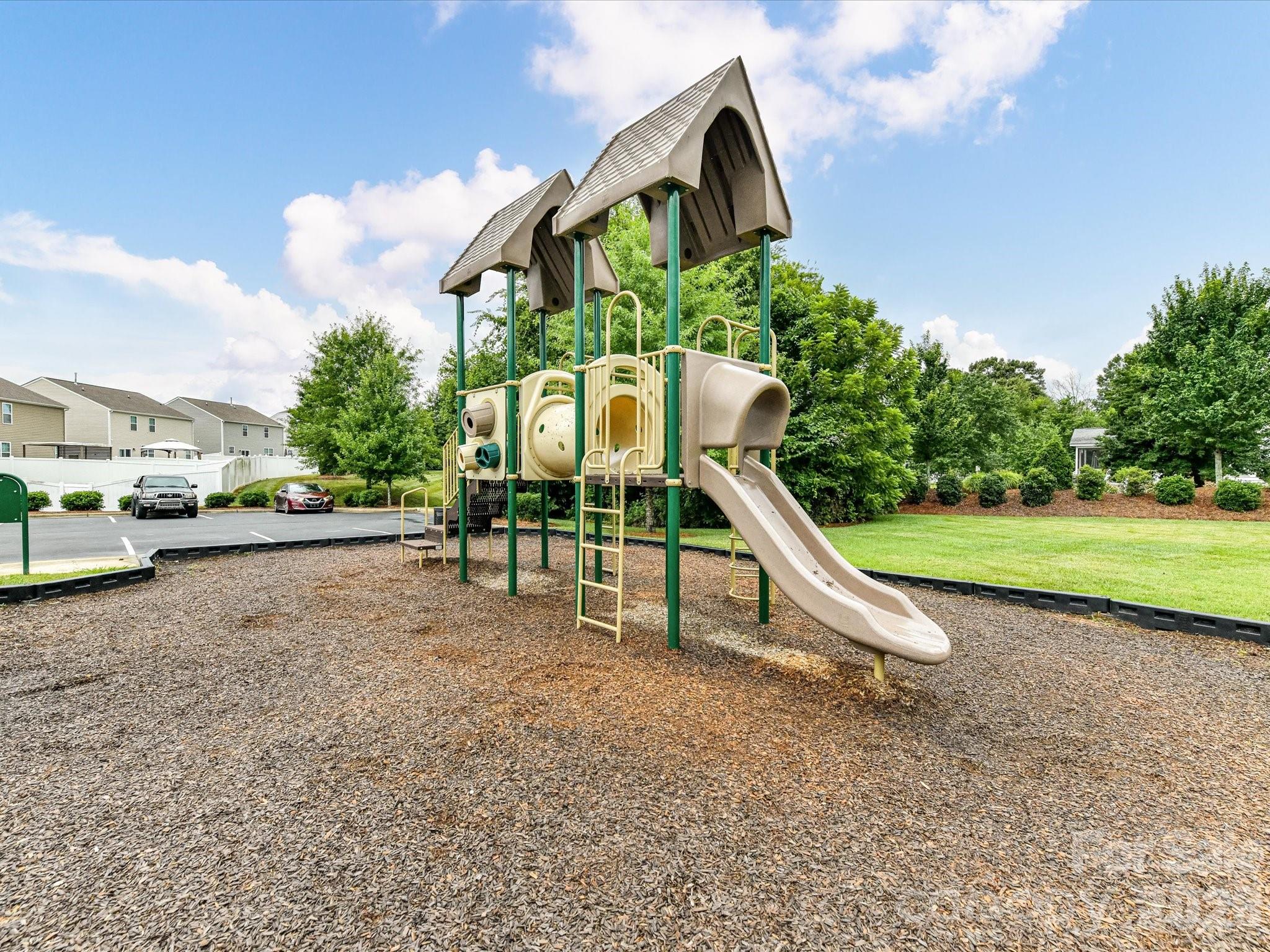 724 Larmore Avenue — Charlotte