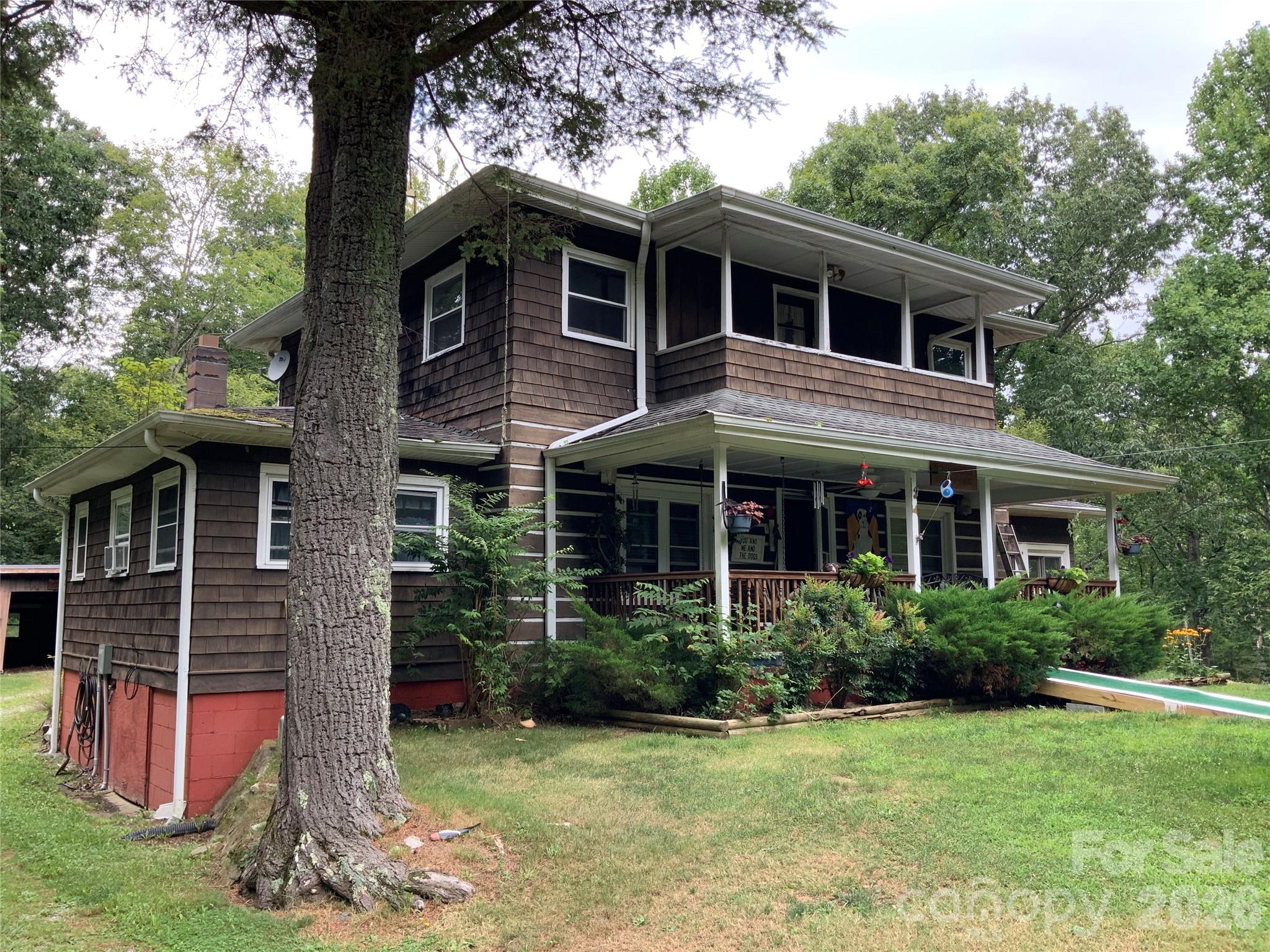 3151 N Bearwallow Road — Hendersonville