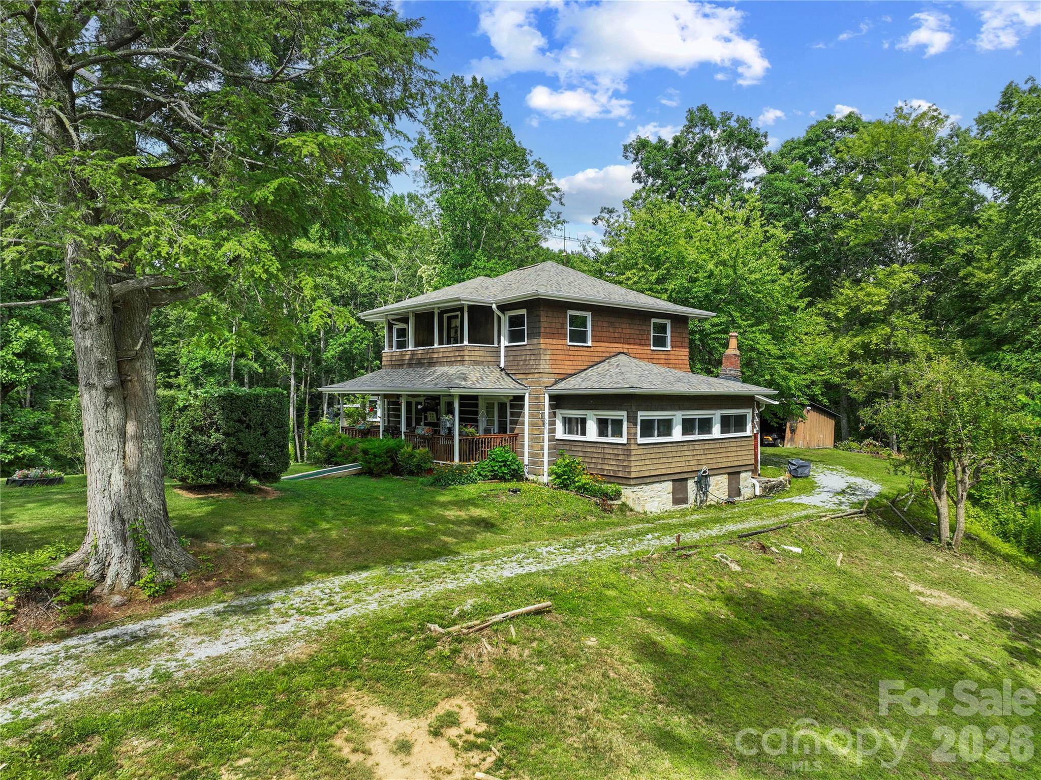 3151 N Bearwallow Road — Hendersonville