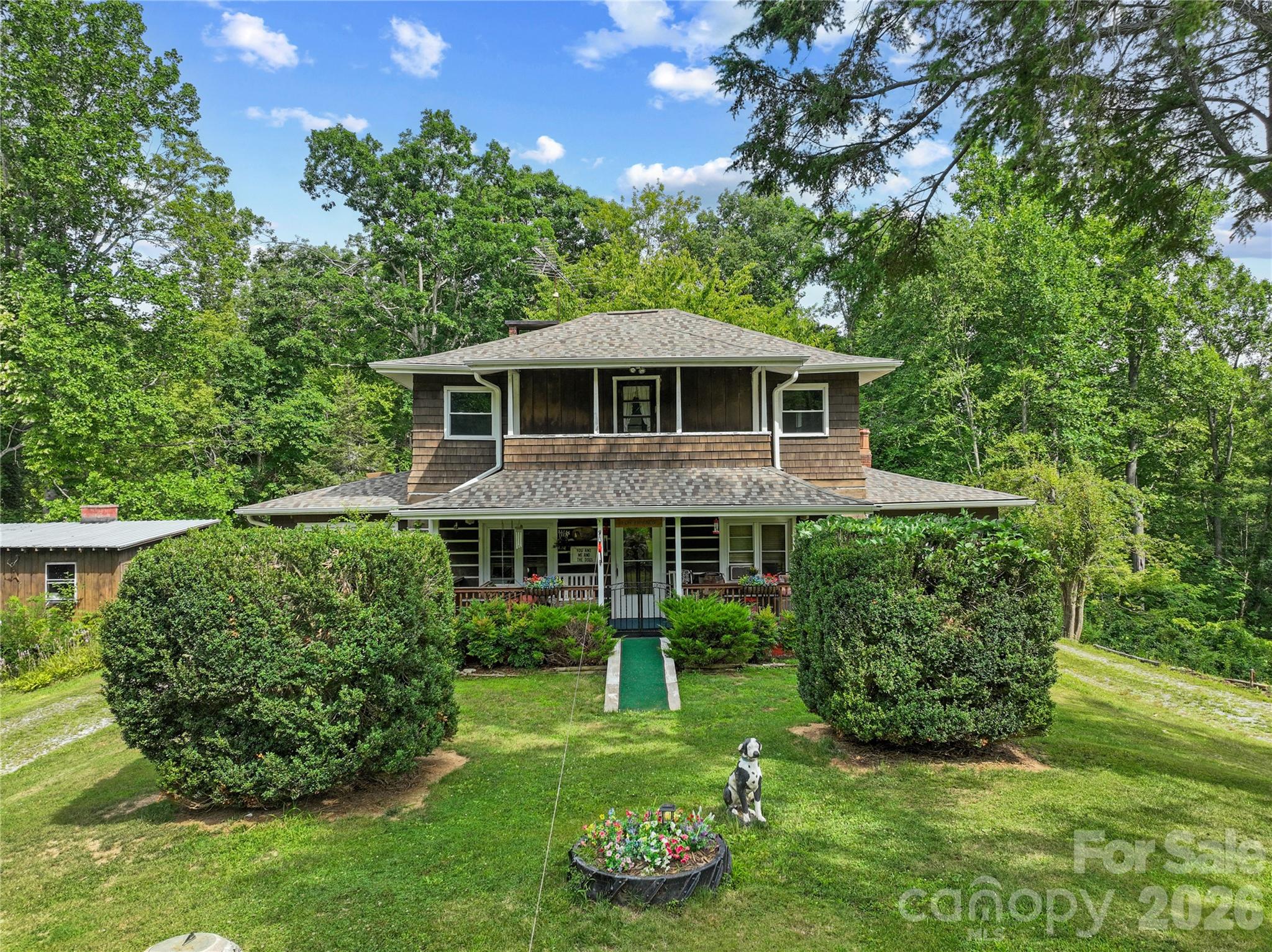 3151 N Bearwallow Road — Hendersonville