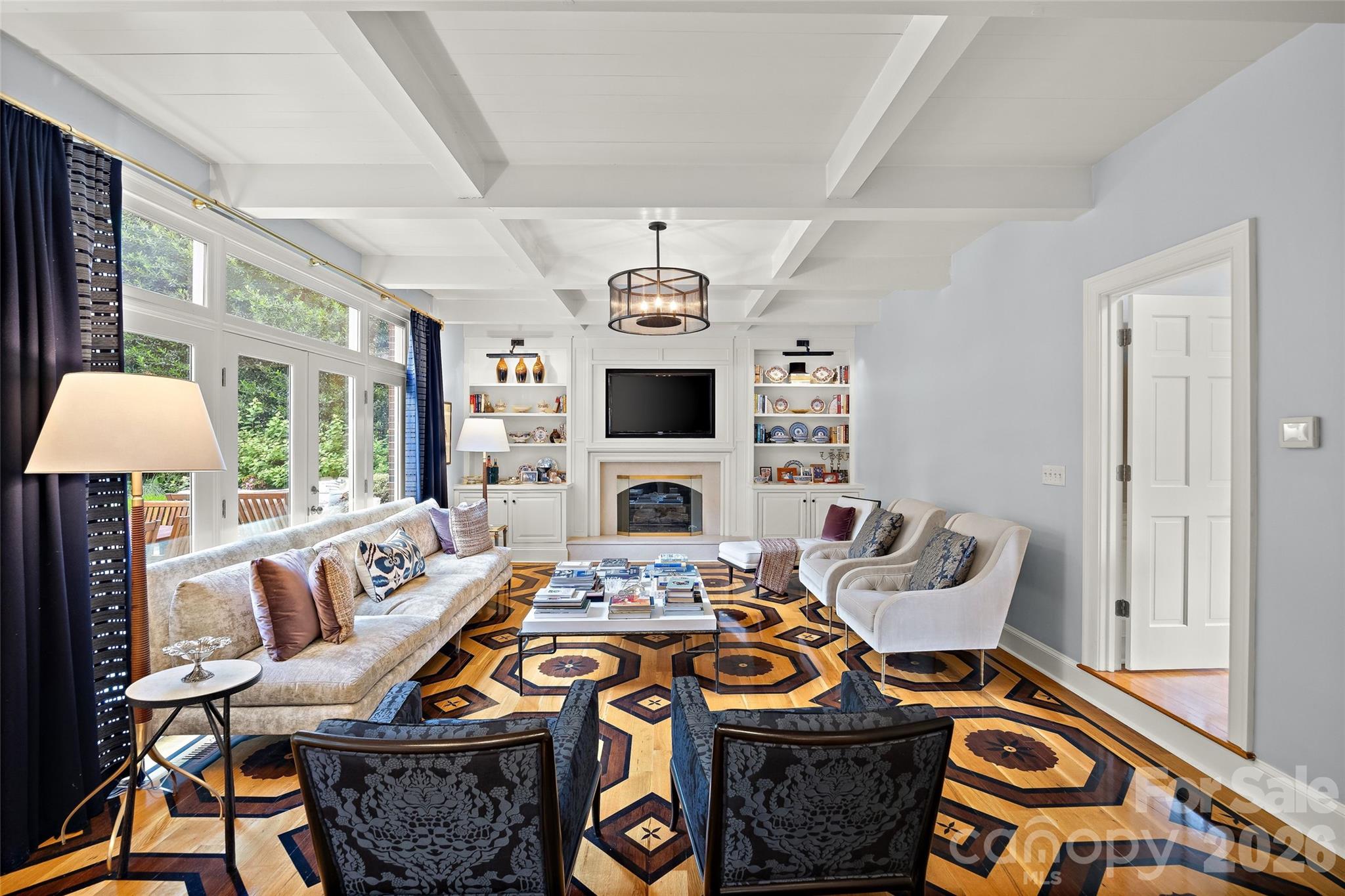 5411 Mirabell Road — Charlotte