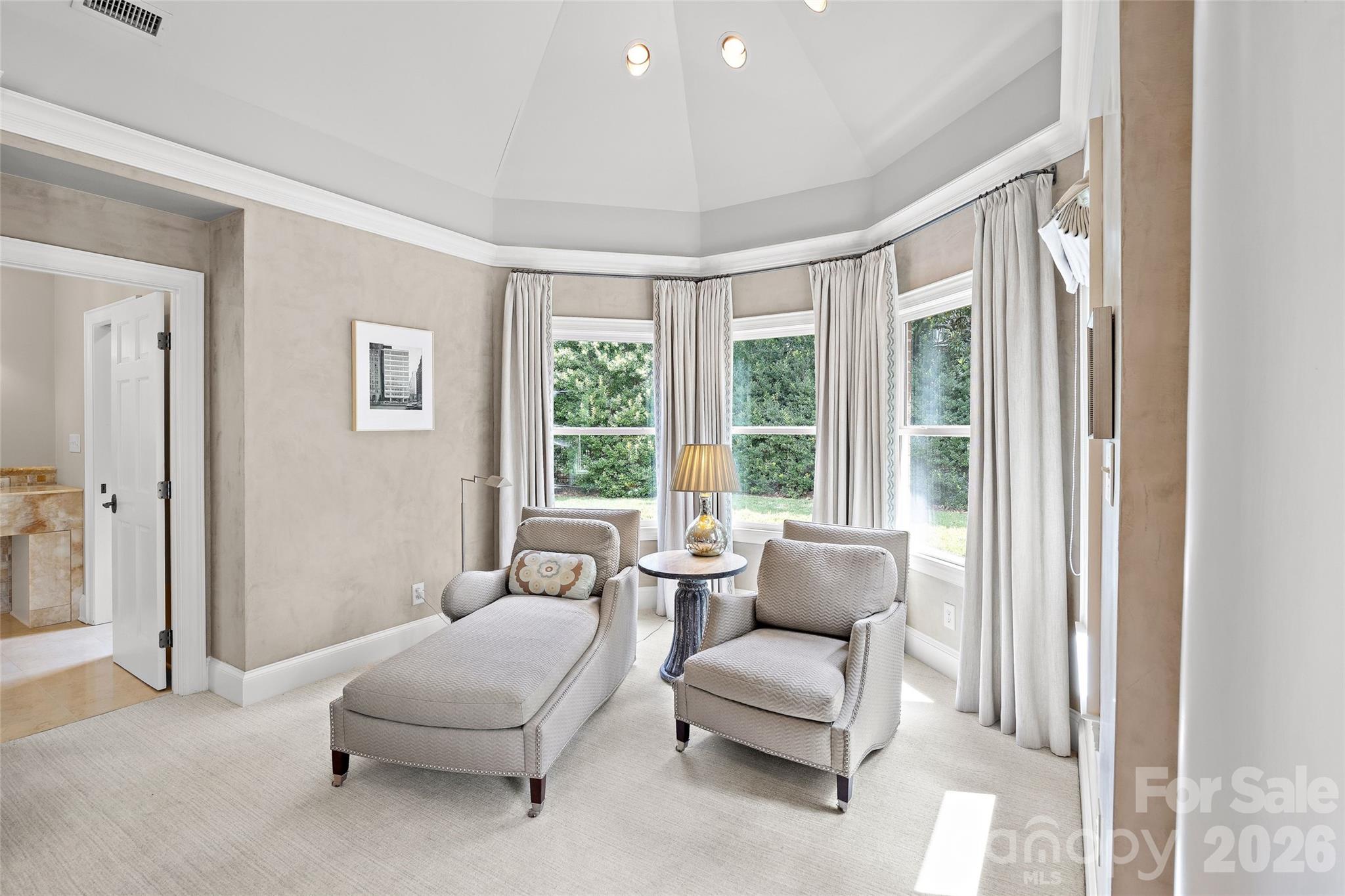 5411 Mirabell Road — Charlotte