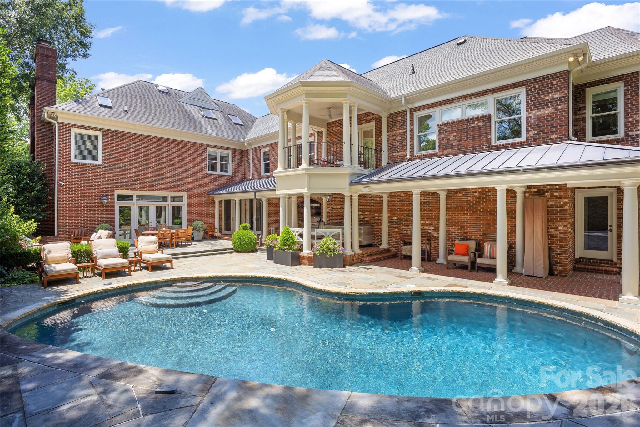 5411 Mirabell Road — Charlotte