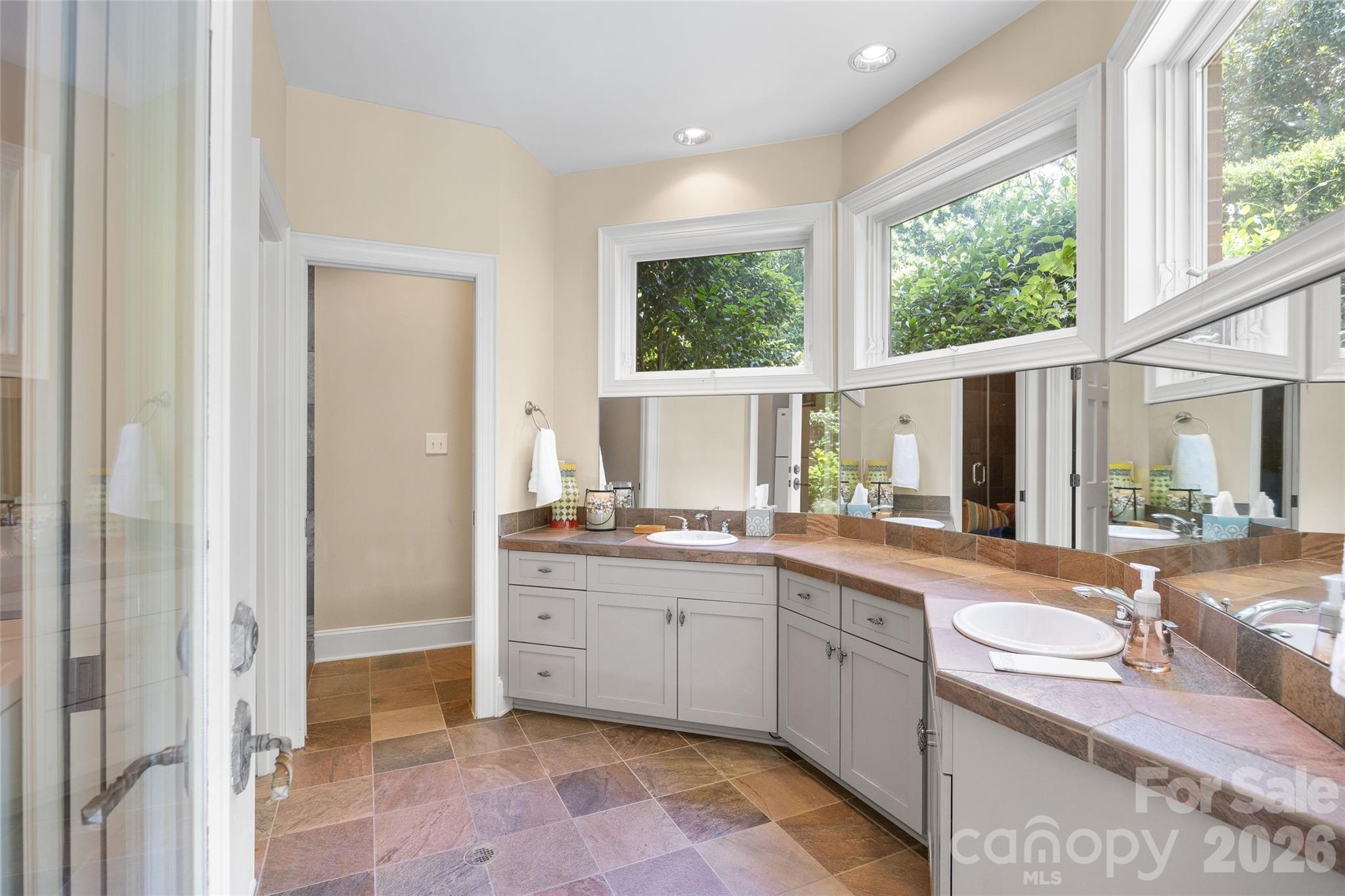 5411 Mirabell Road — Charlotte