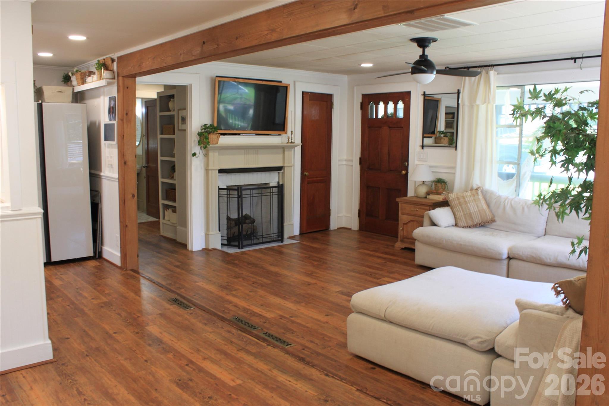 206 Bentwood Drive — Forest City