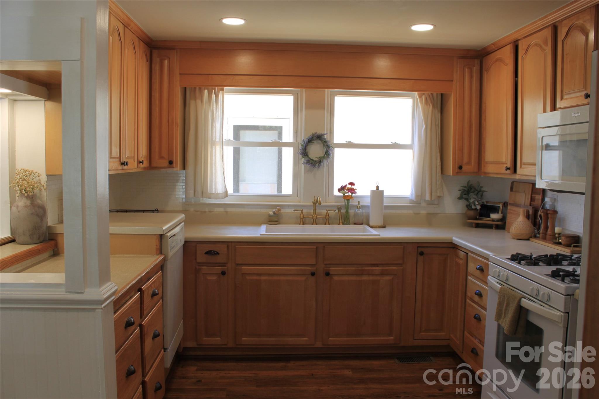 206 Bentwood Drive — Forest City