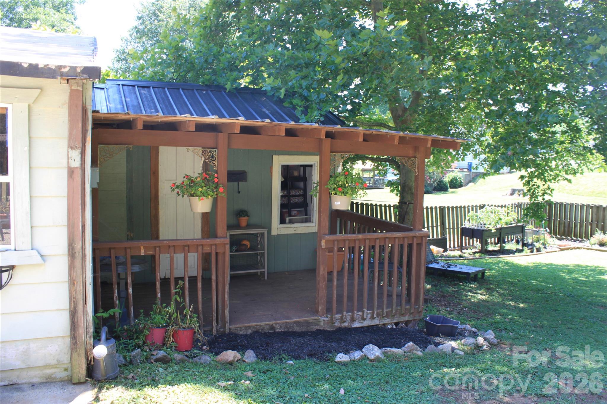 206 Bentwood Drive — Forest City