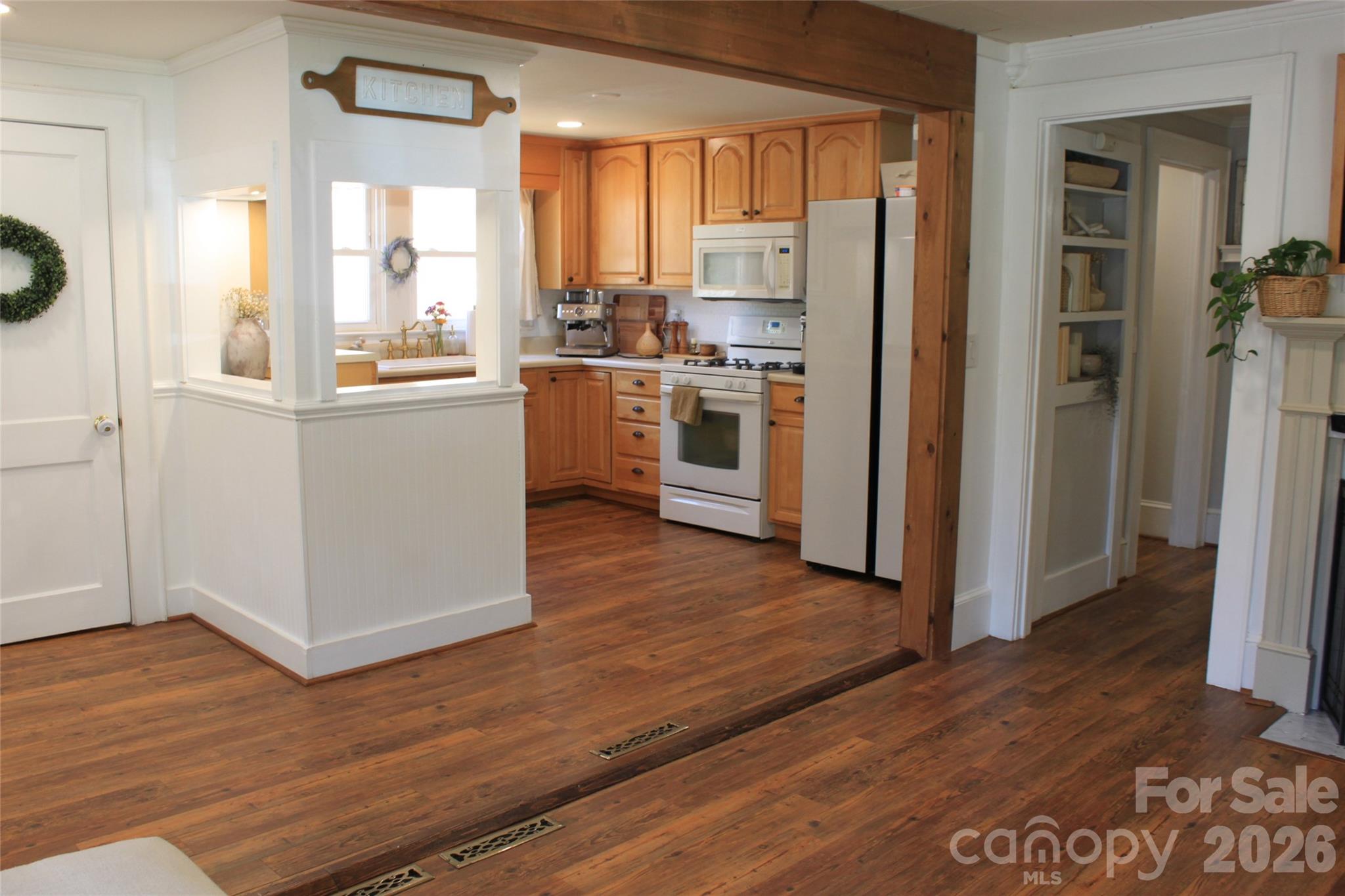 206 Bentwood Drive — Forest City