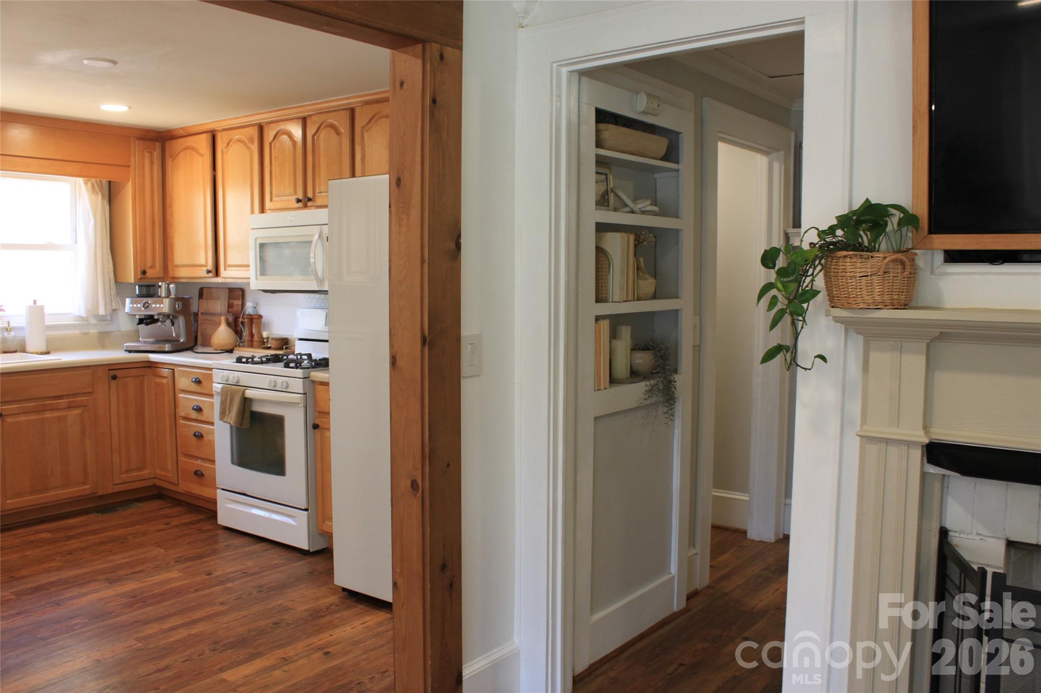 206 Bentwood Drive — Forest City