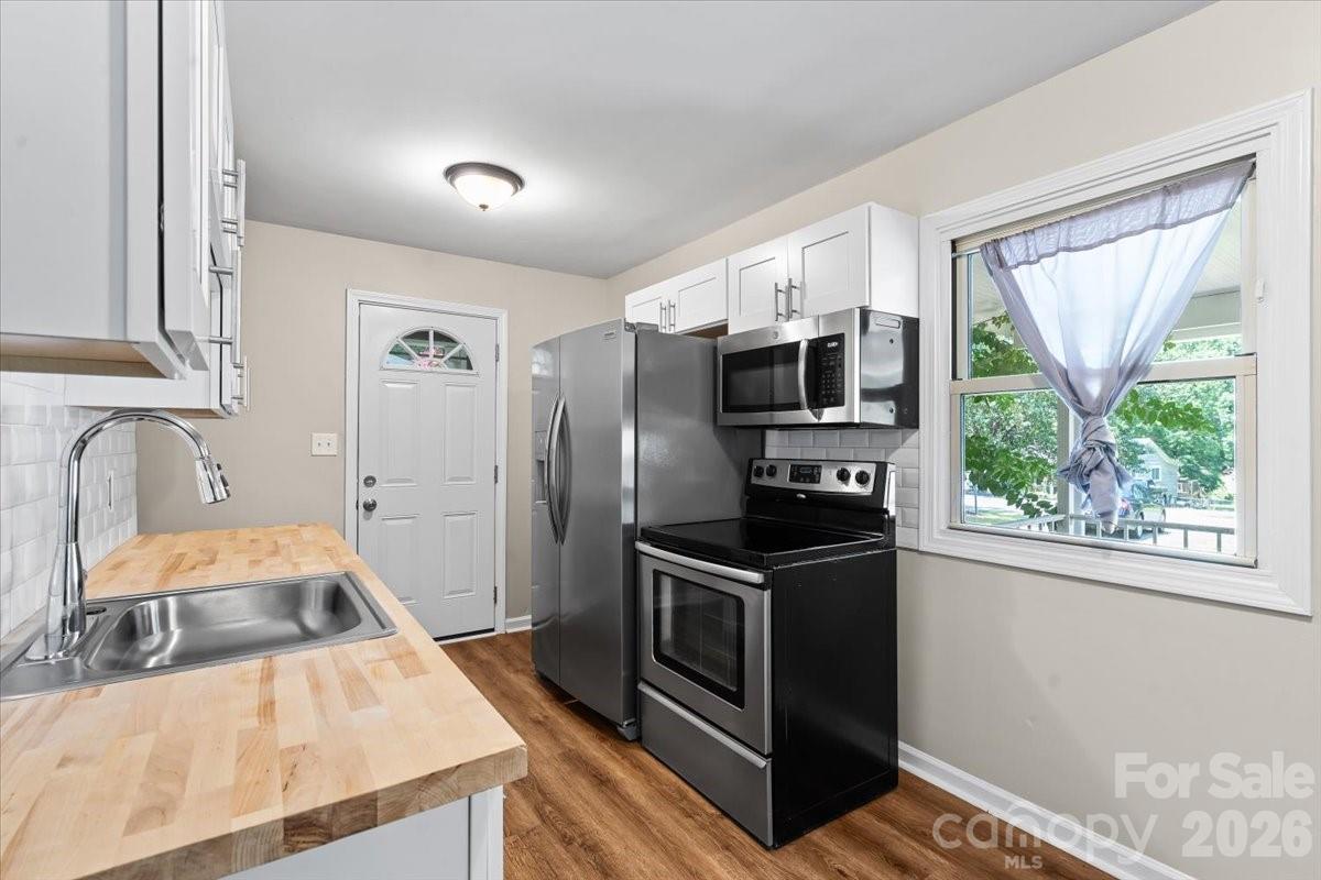 208 Tomberlin Road — Mount Holly