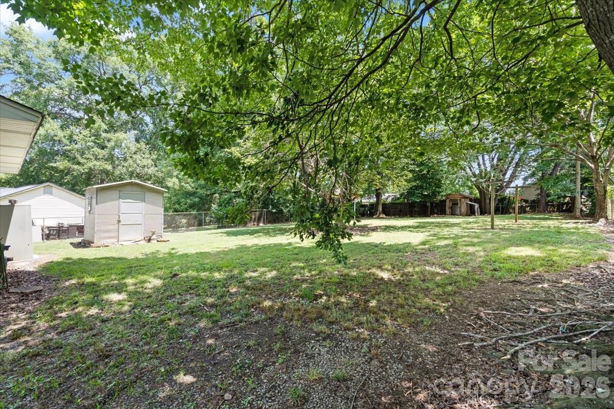 208 Tomberlin Road — Mount Holly
