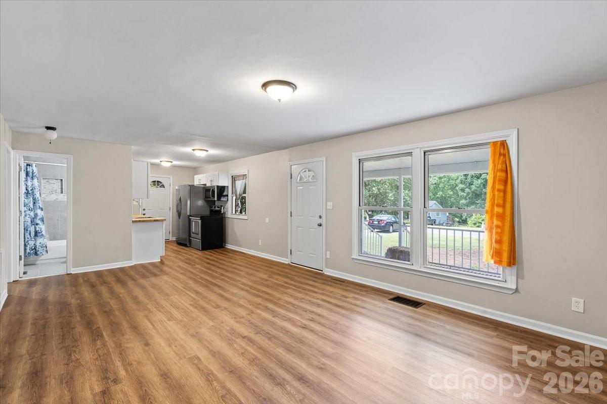 208 Tomberlin Road — Mount Holly