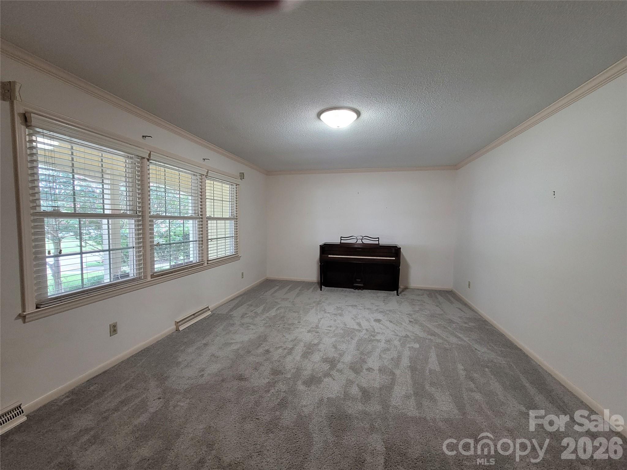 2318 Shaw Avenue — Gastonia