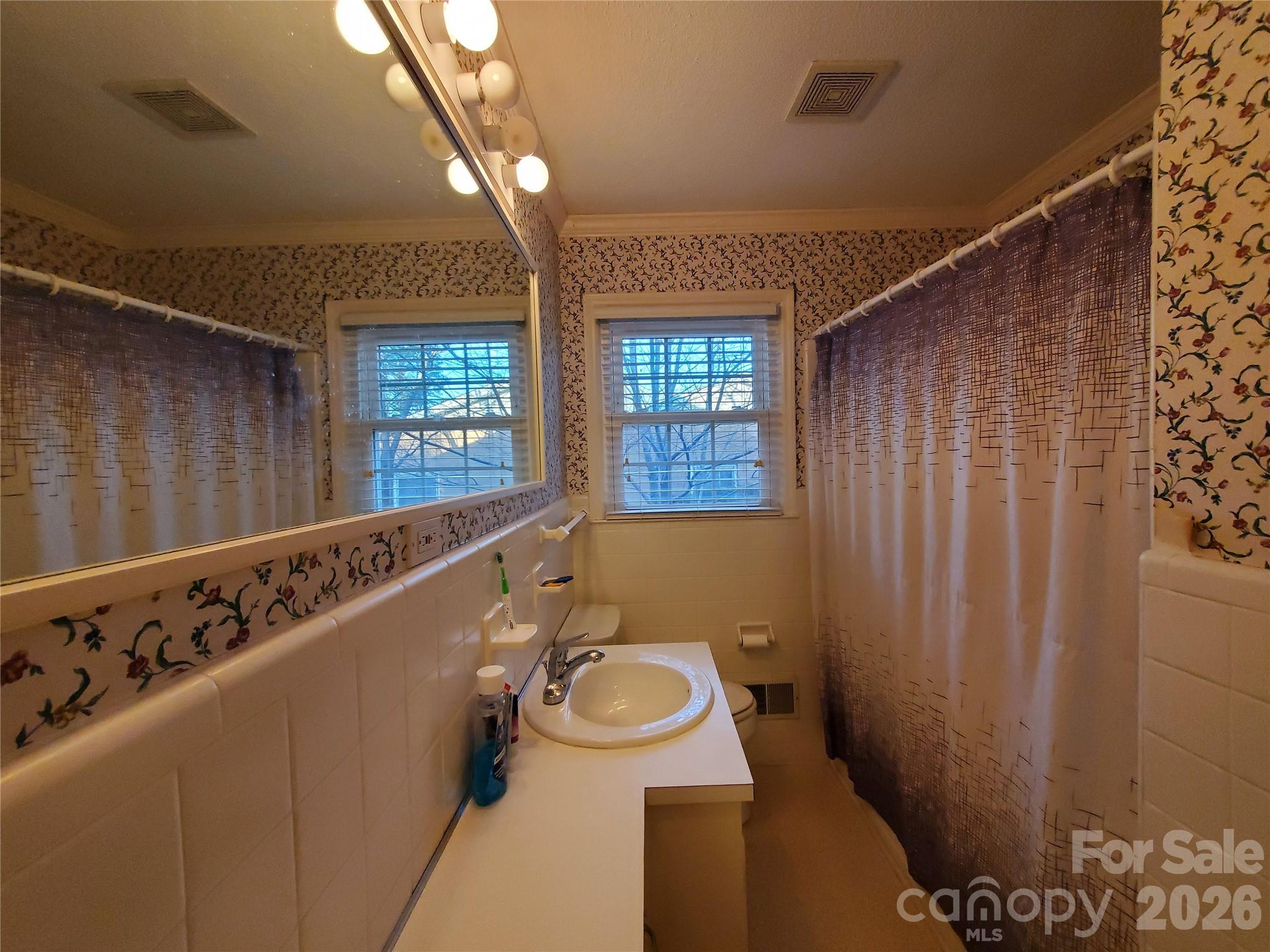 2318 Shaw Avenue — Gastonia