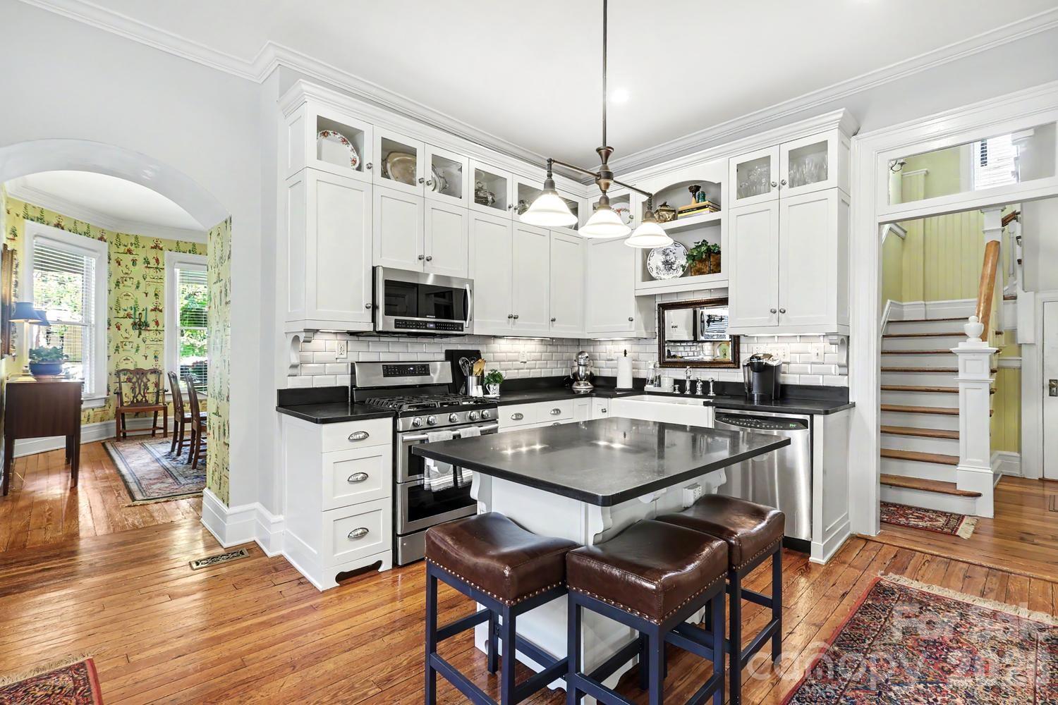 314 E Kingston Avenue E — Charlotte
