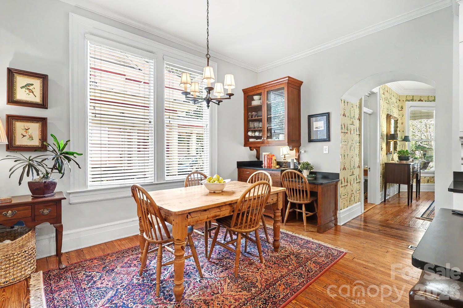 314 E Kingston Avenue E — Charlotte