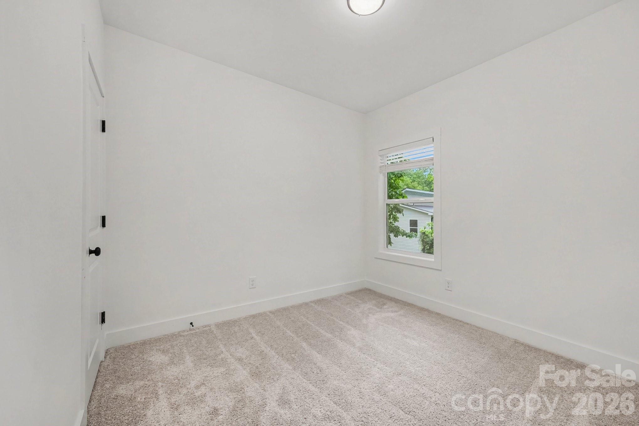 1327 4th Street — Statesville