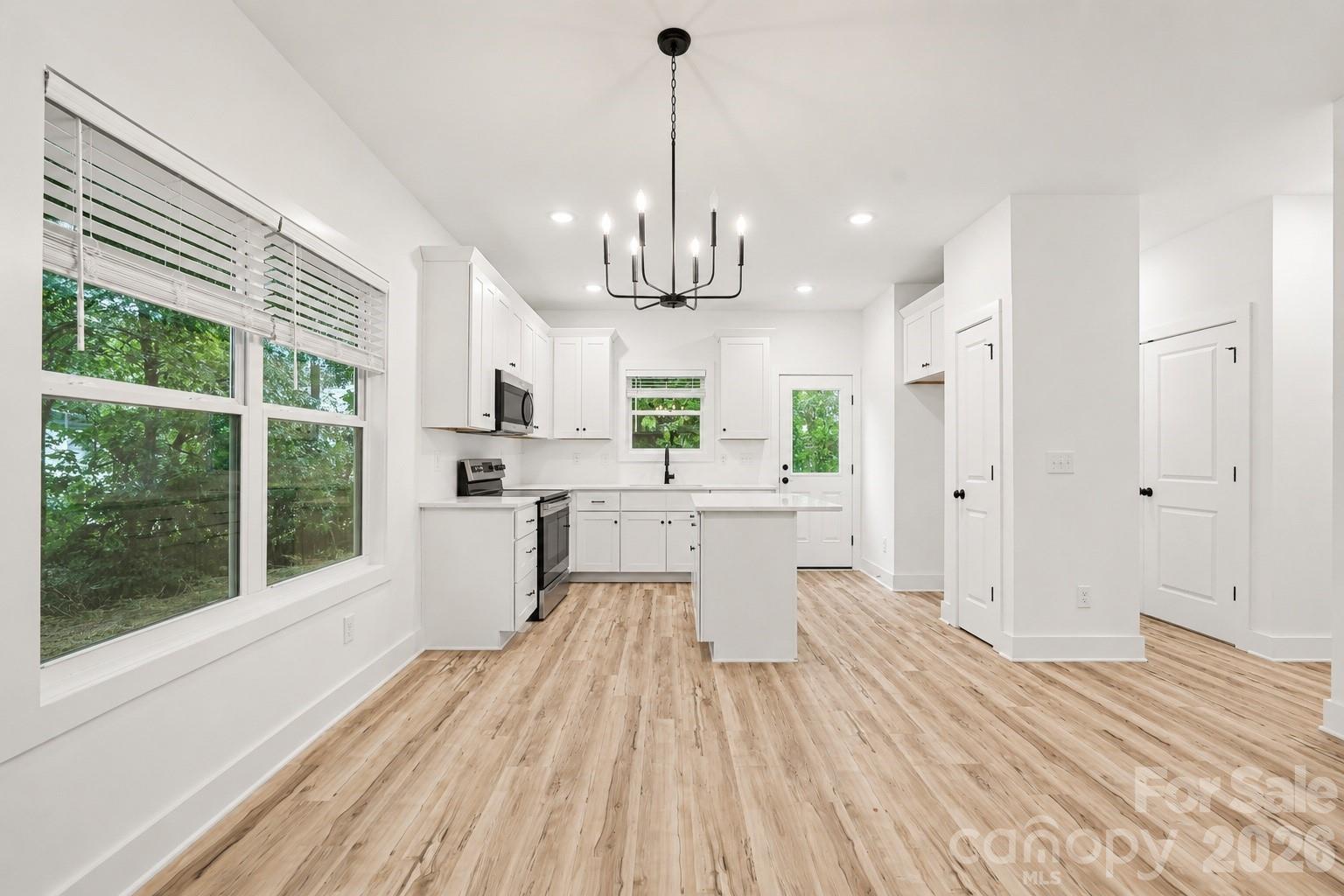 1327 4th Street — Statesville