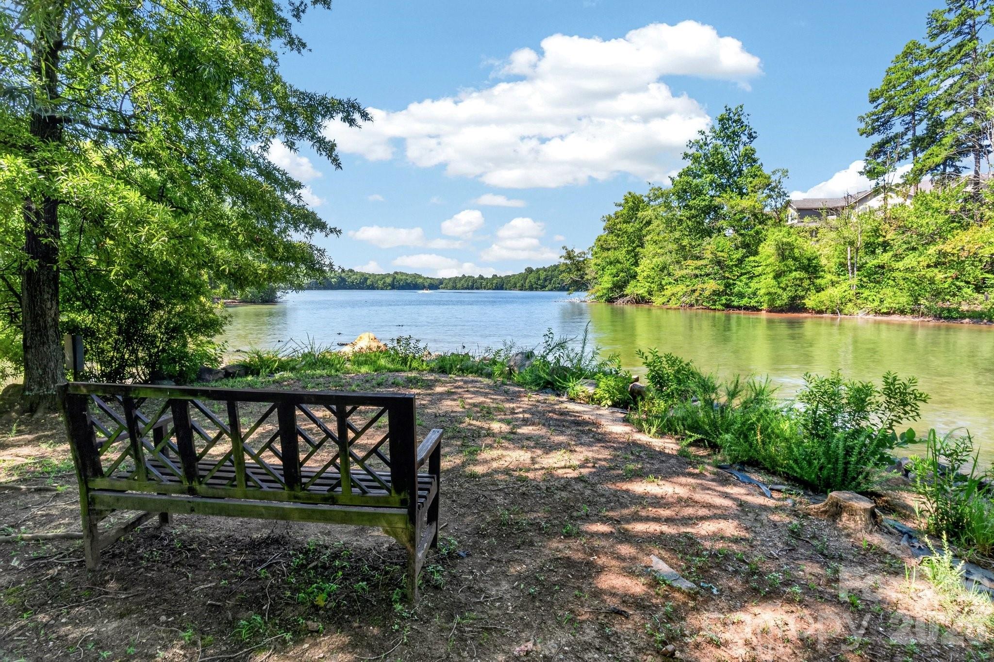 797 Peninsula Drive — Davidson