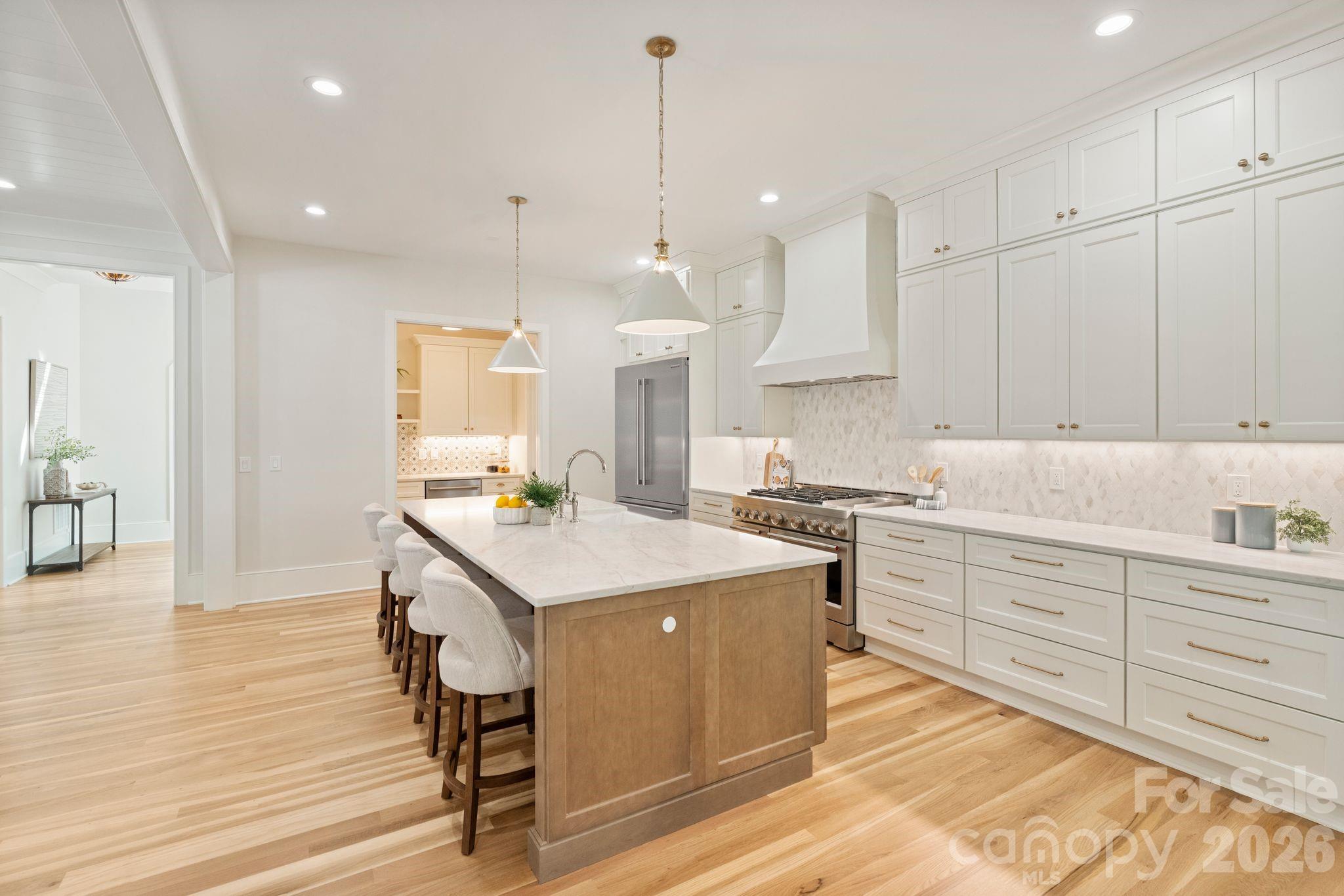 8022 Gulf Creek Road — Lancaster