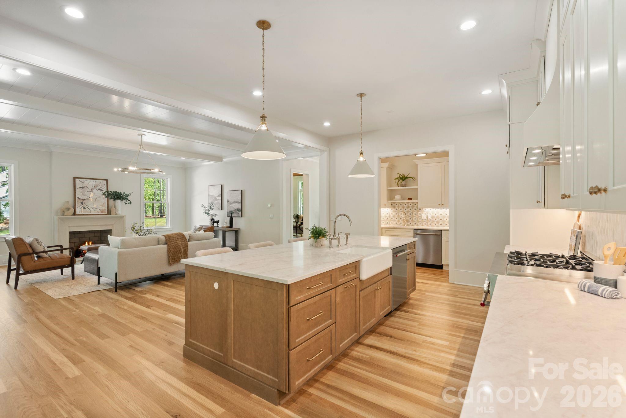 8022 Gulf Creek Road — Lancaster