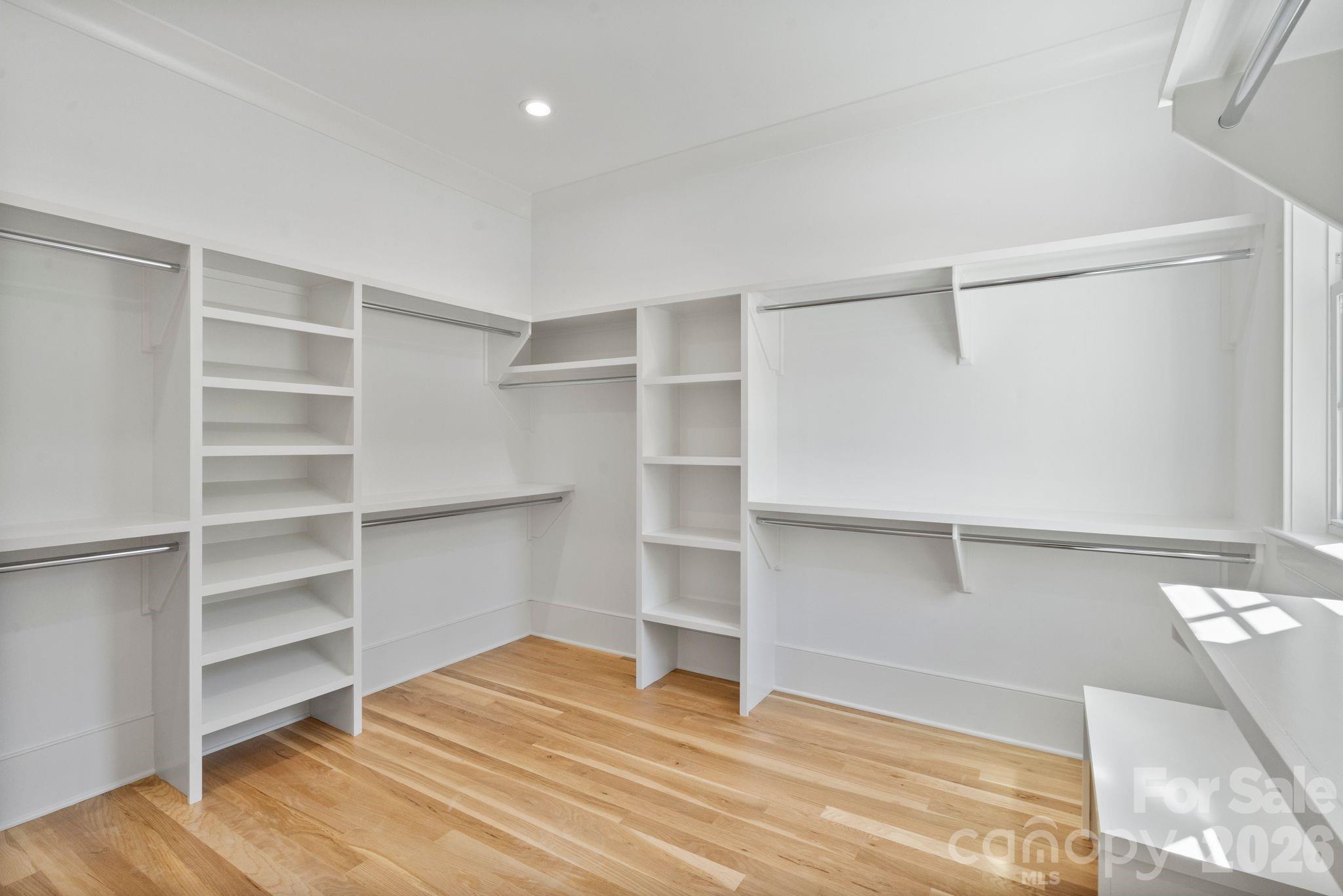 8022 Gulf Creek Road — Lancaster