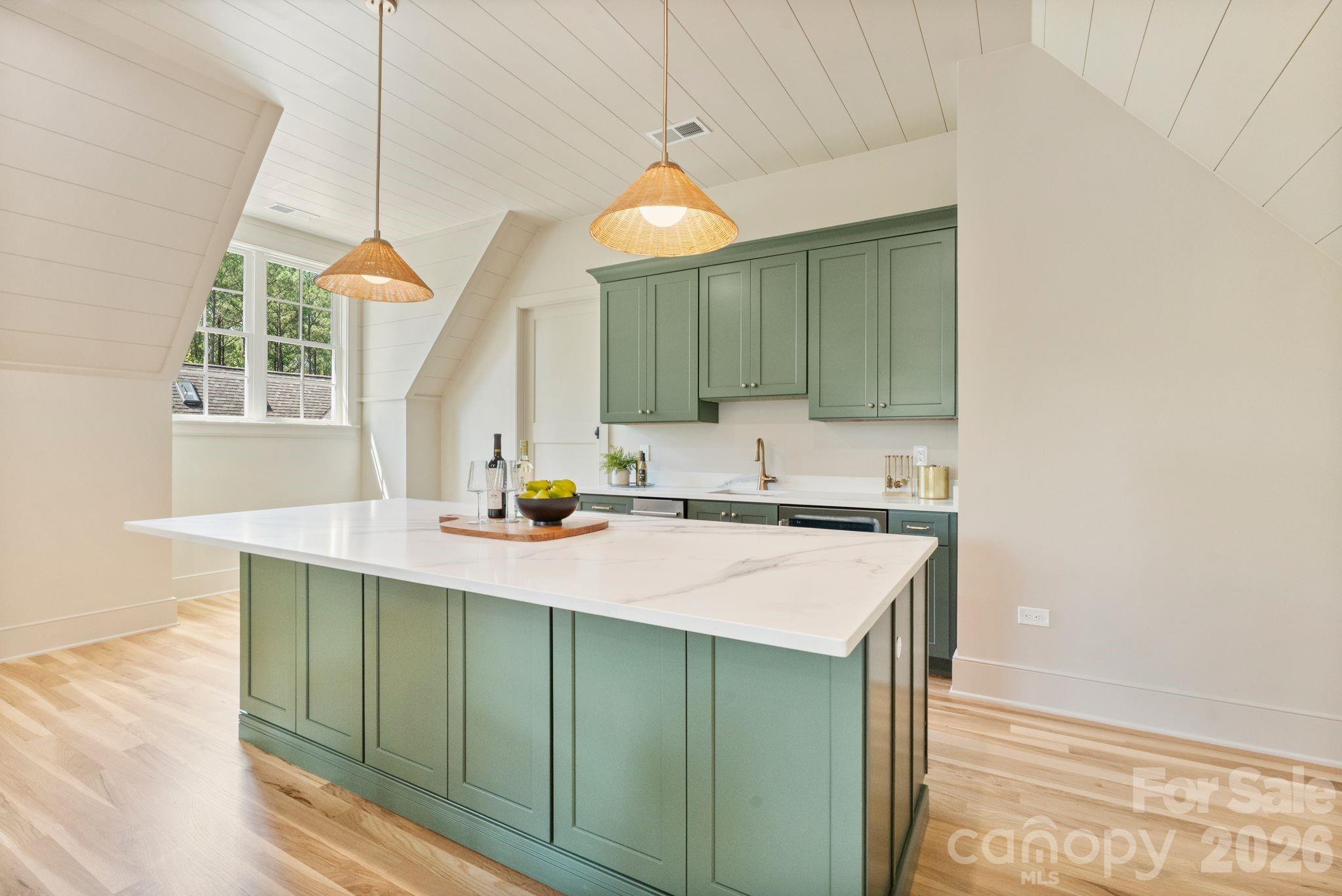 8022 Gulf Creek Road — Lancaster