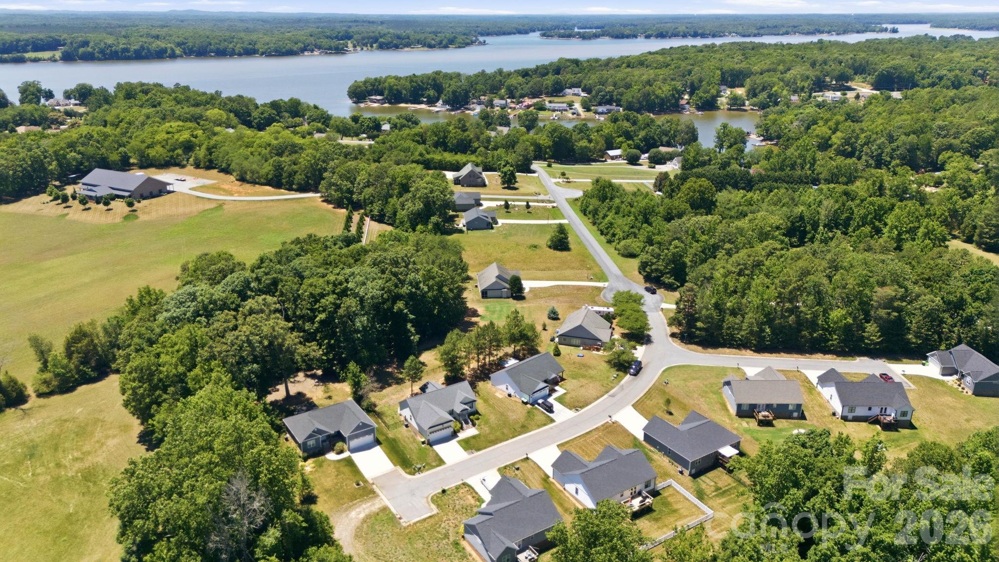 2100 Waterford Pointe Road — Lexington