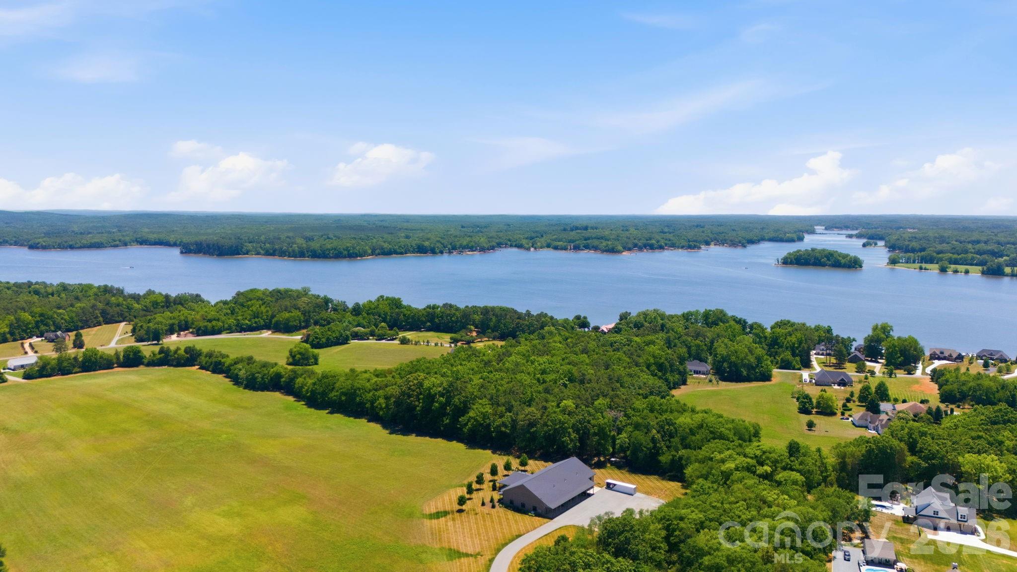 2100 Waterford Pointe Road — Lexington