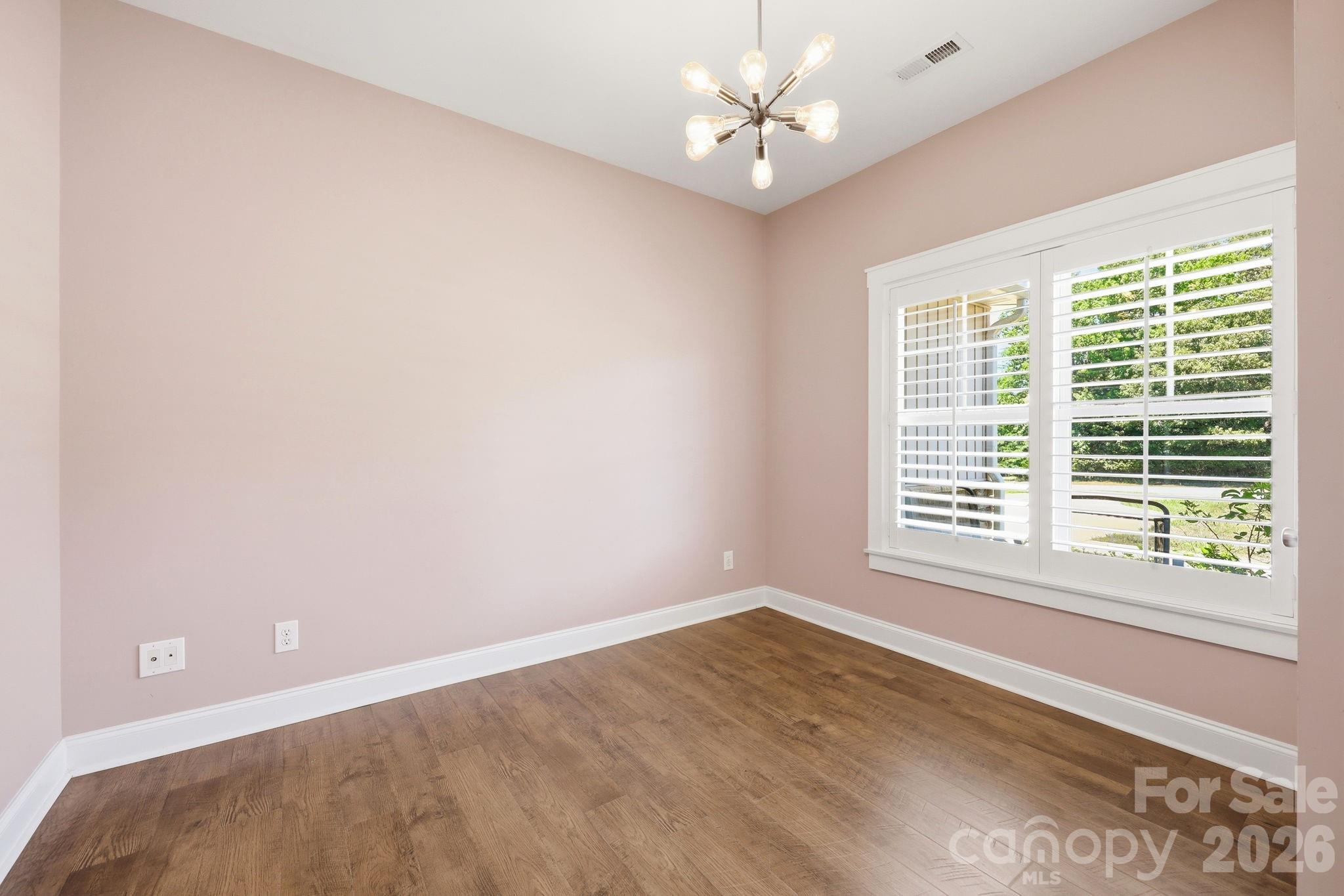 2100 Waterford Pointe Road — Lexington