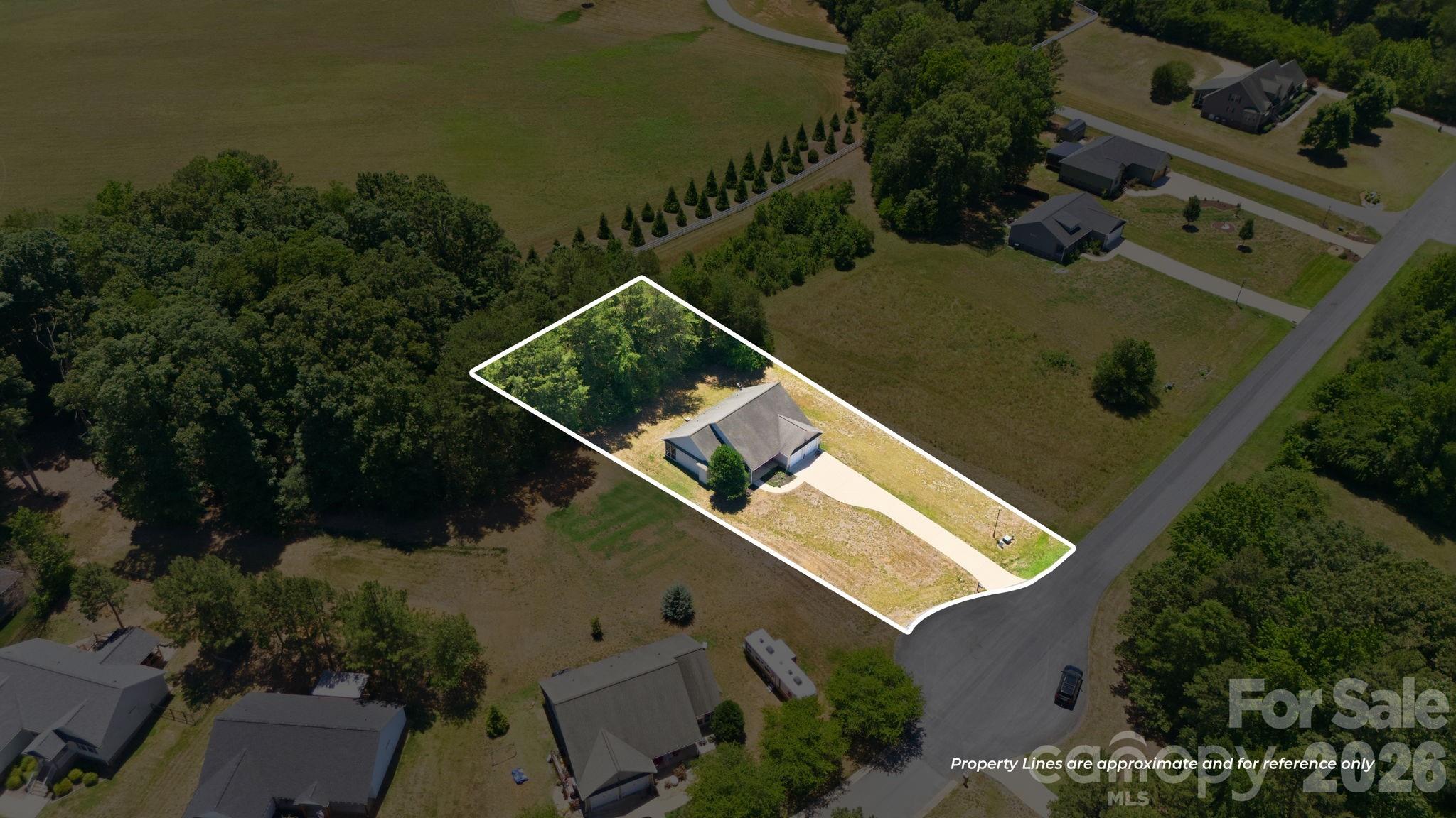 2100 Waterford Pointe Road — Lexington