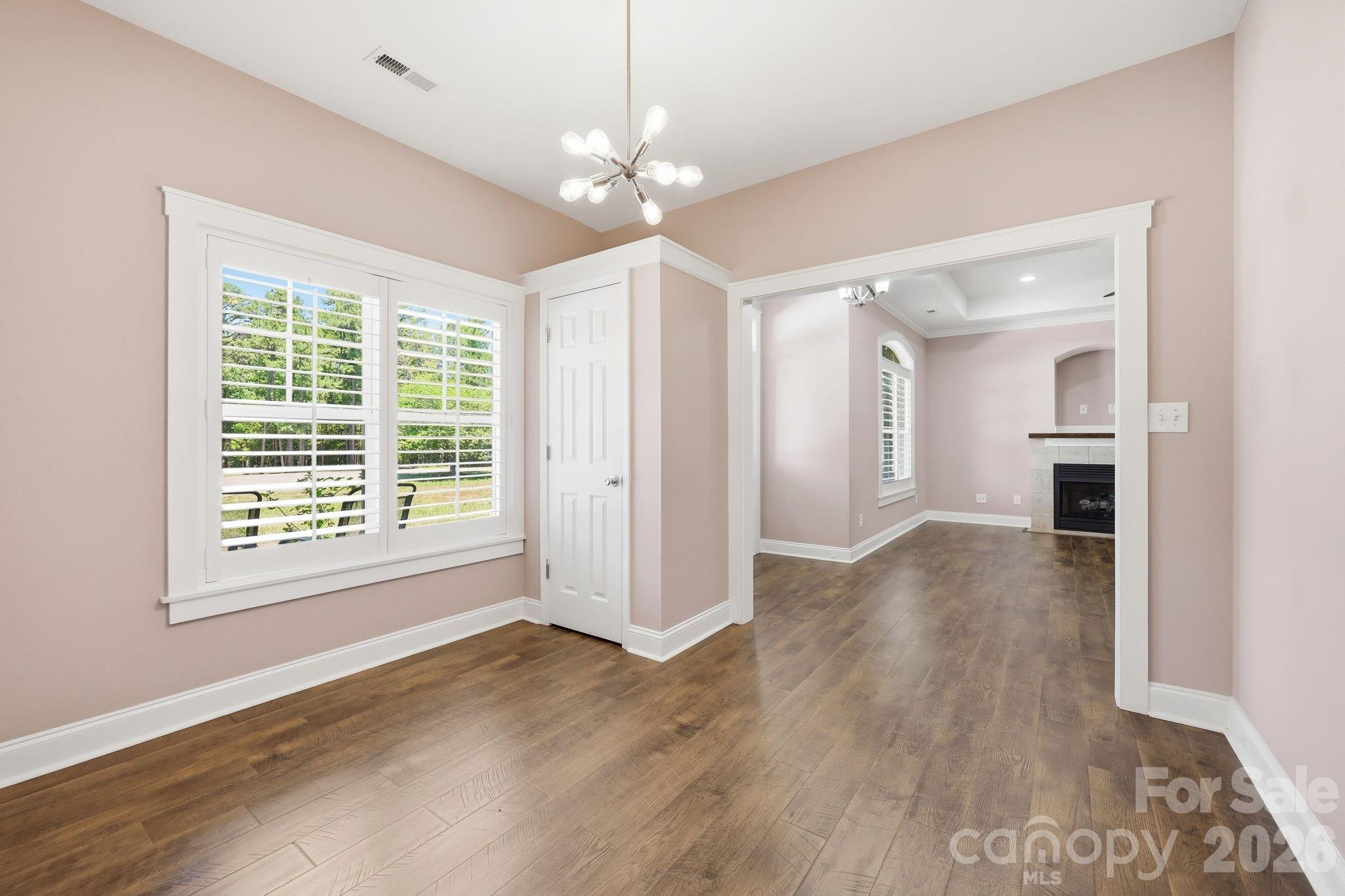 2100 Waterford Pointe Road — Lexington