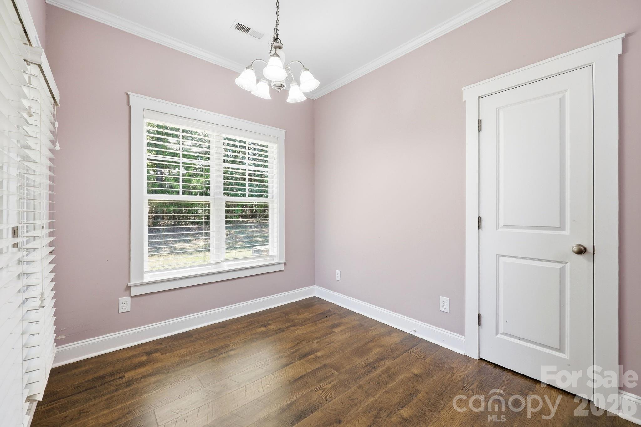 2100 Waterford Pointe Road — Lexington