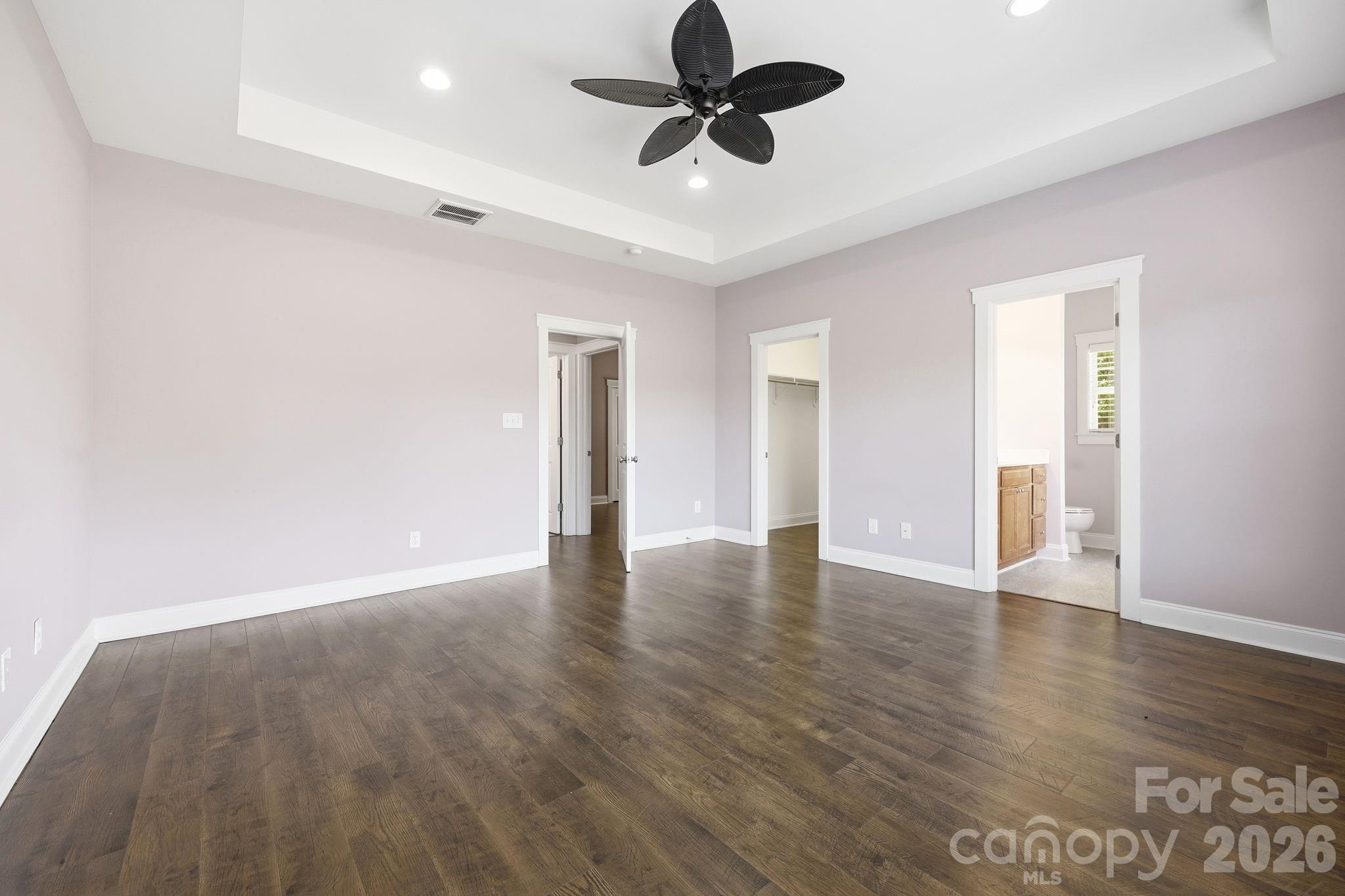 2100 Waterford Pointe Road — Lexington