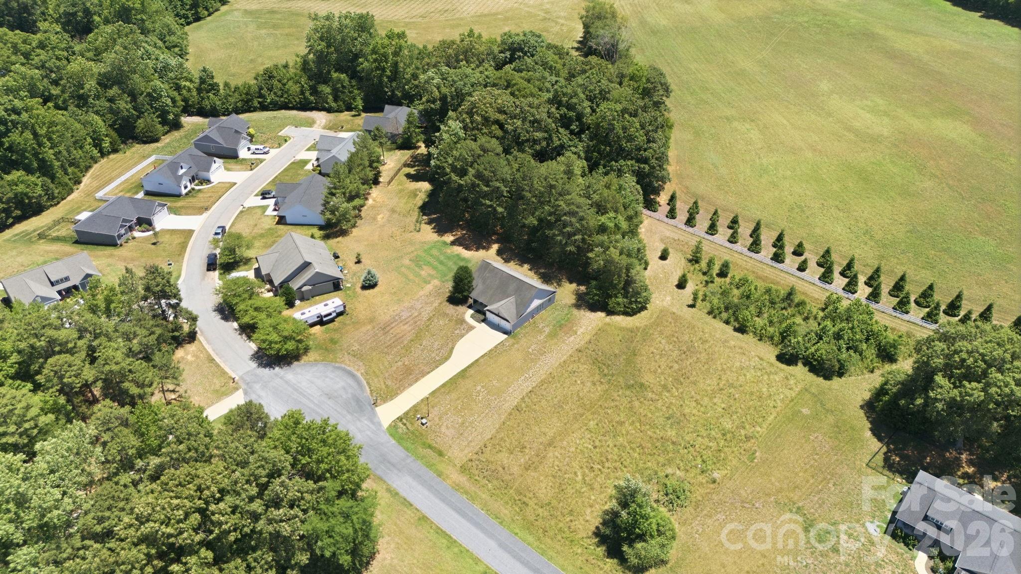 2100 Waterford Pointe Road — Lexington