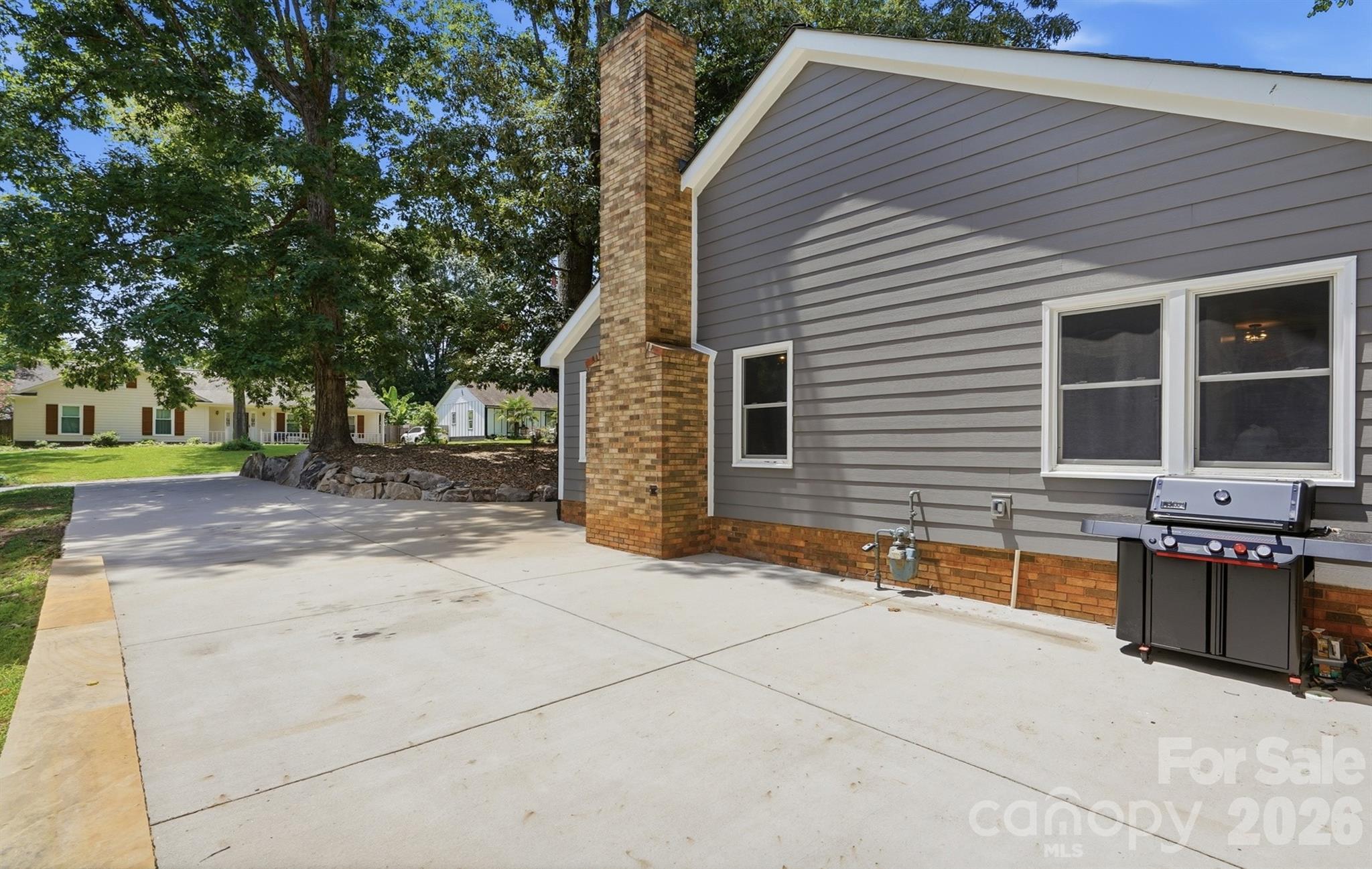 7112 Walterboro Road — Charlotte