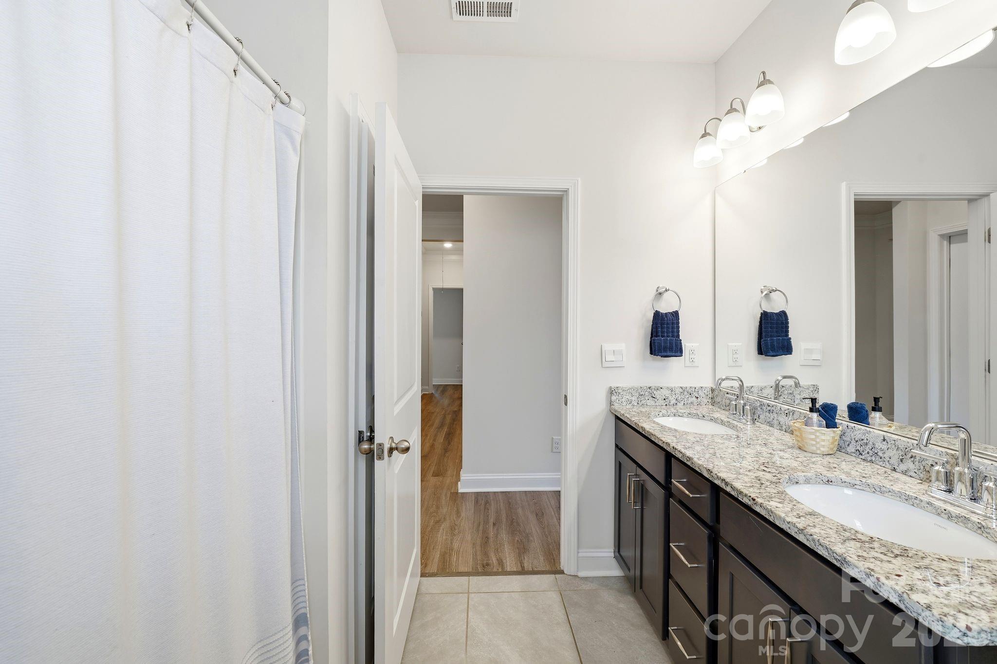 4374 Riverton Loop — Denver