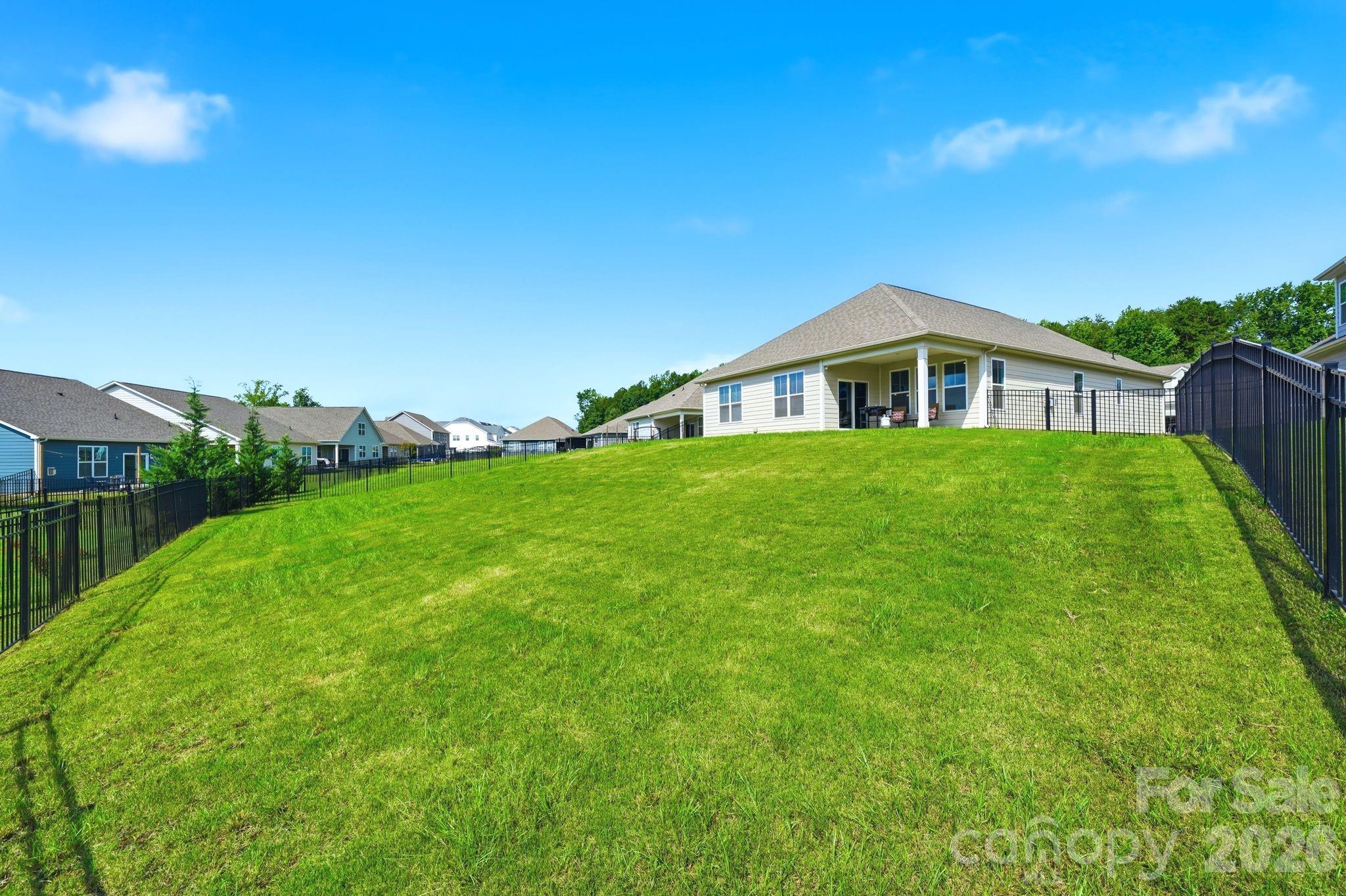 4374 Riverton Loop — Denver