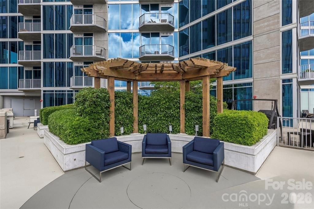 210 N Church Street #1505 — Charlotte