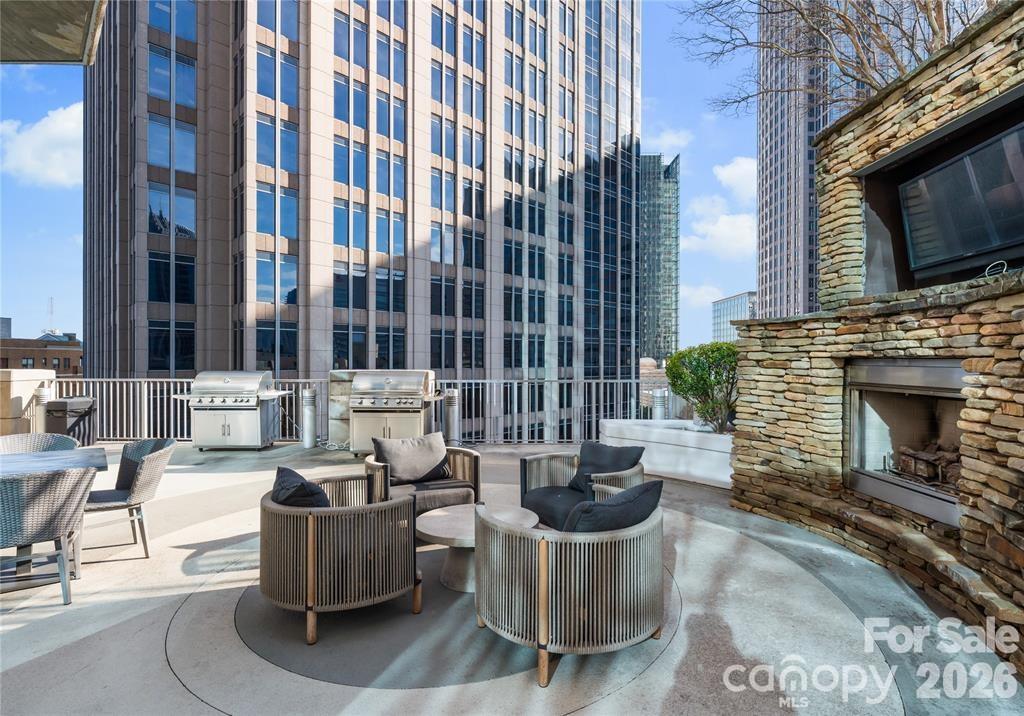 210 N Church Street #1505 — Charlotte