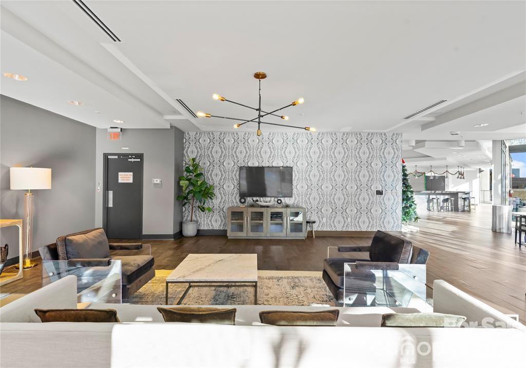 210 N Church Street #1505 — Charlotte
