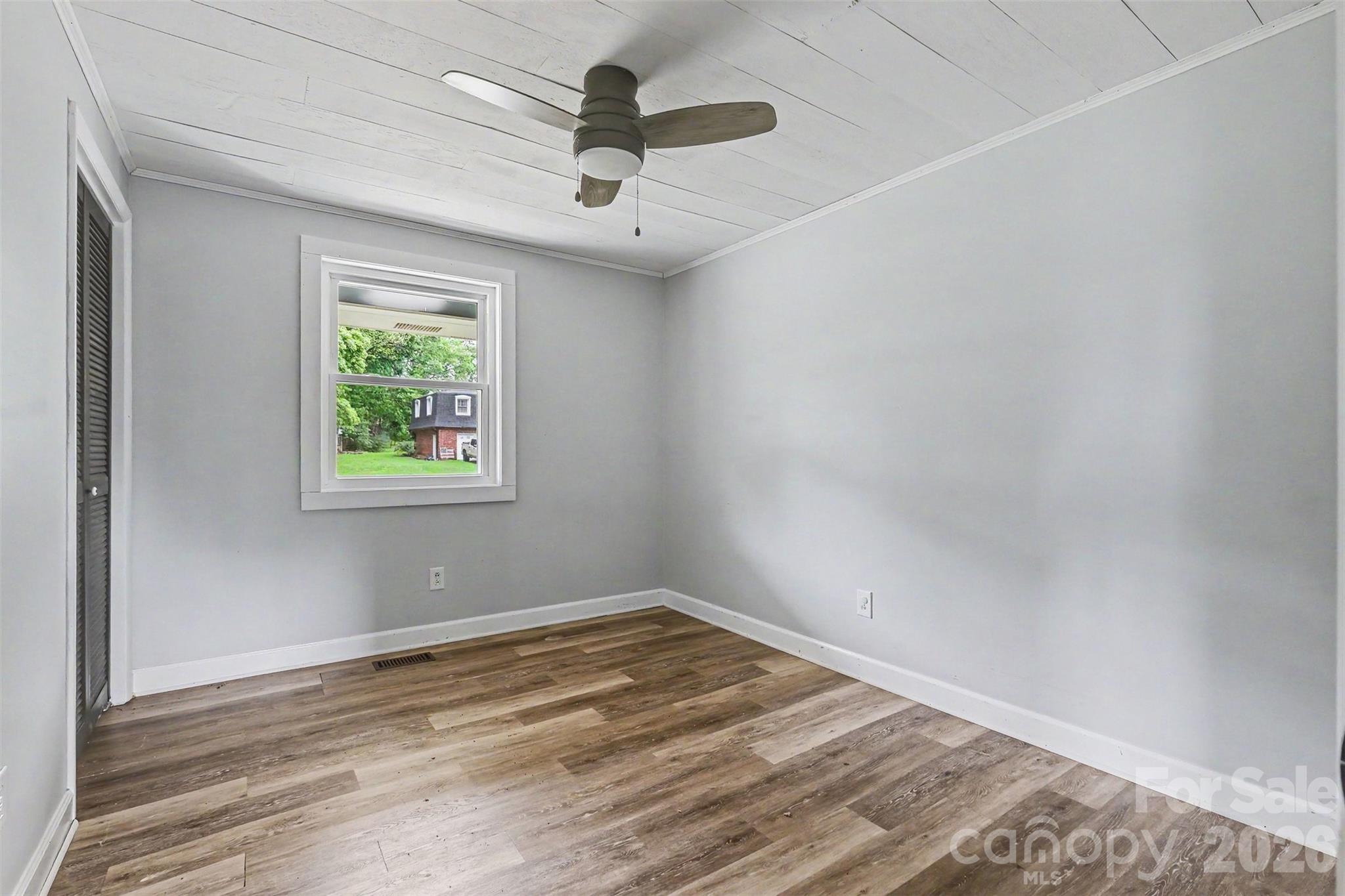 2310 24th Avenue NE — Hickory