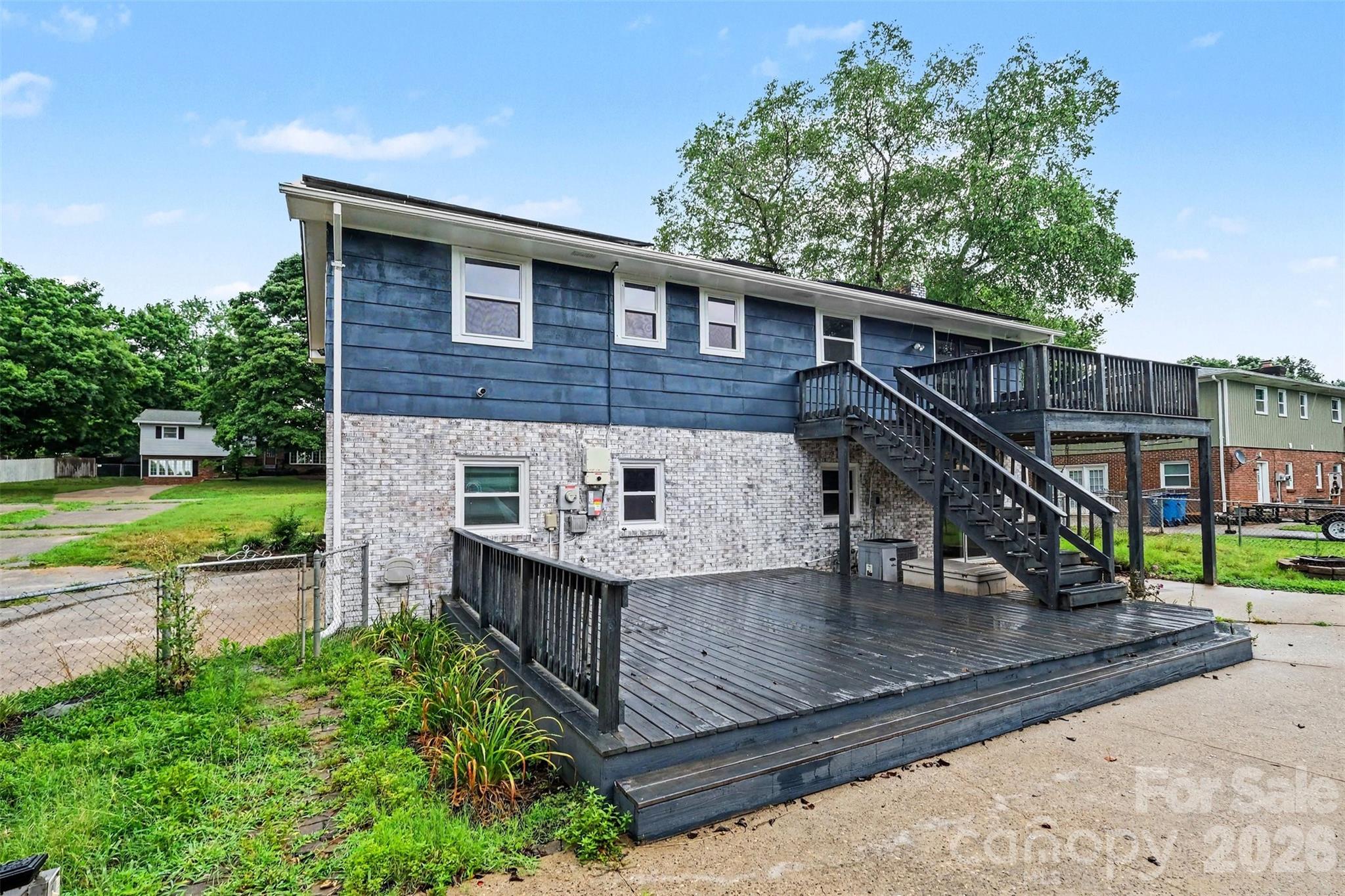 2310 24th Avenue NE — Hickory