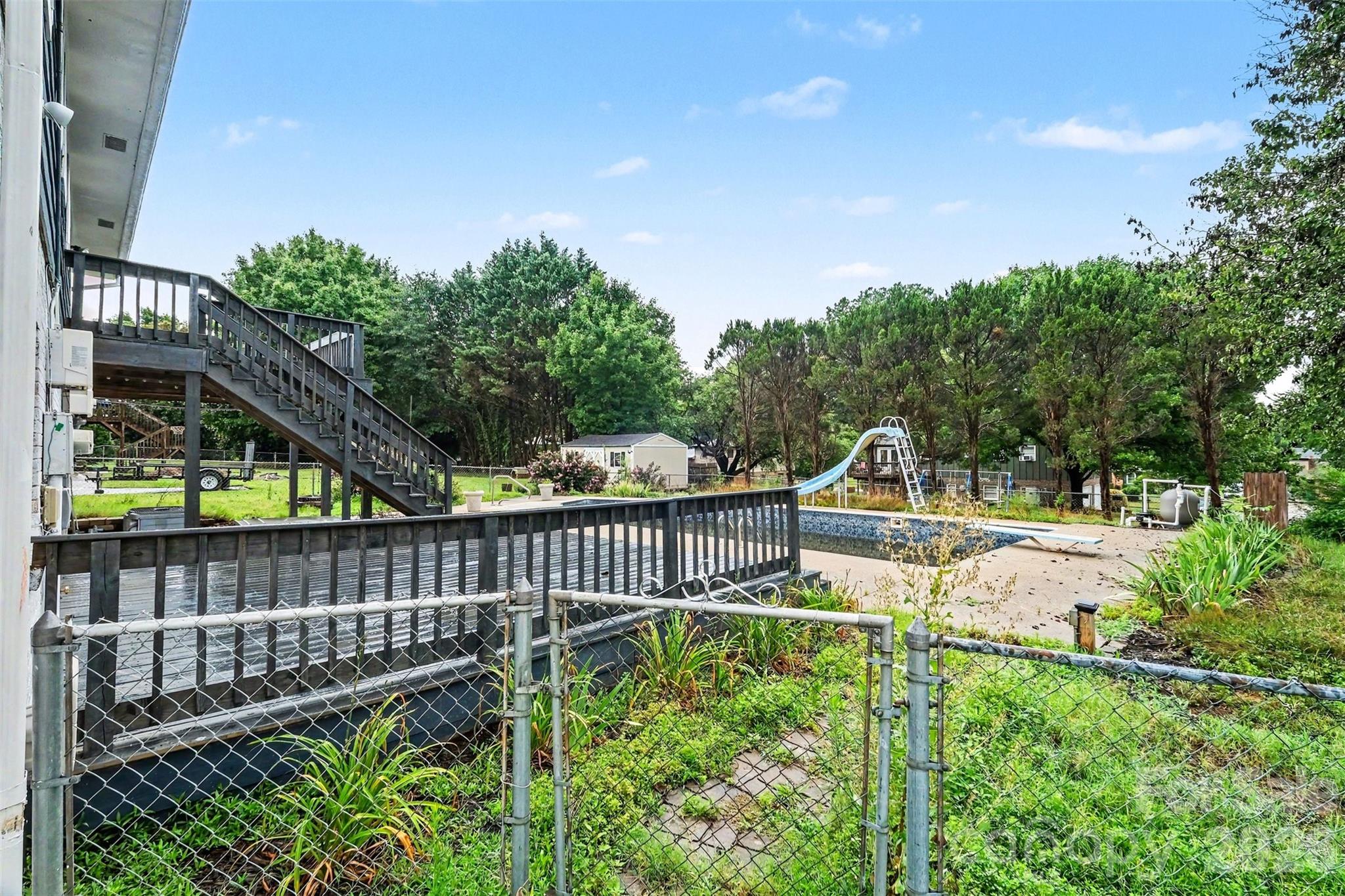 2310 24th Avenue NE — Hickory